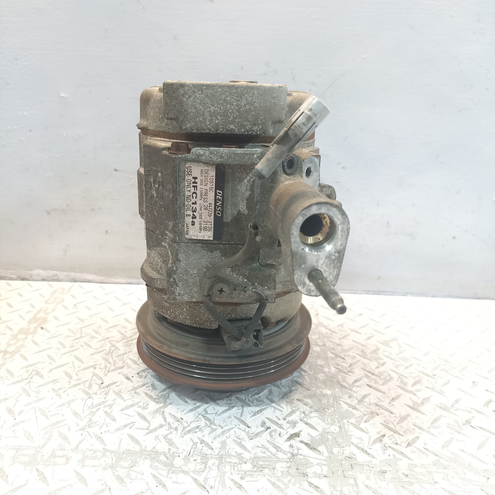 КОМПРЕССОР КОНДИЦИОНЕРА TOYOTA LEXUS 883202A090  D3046