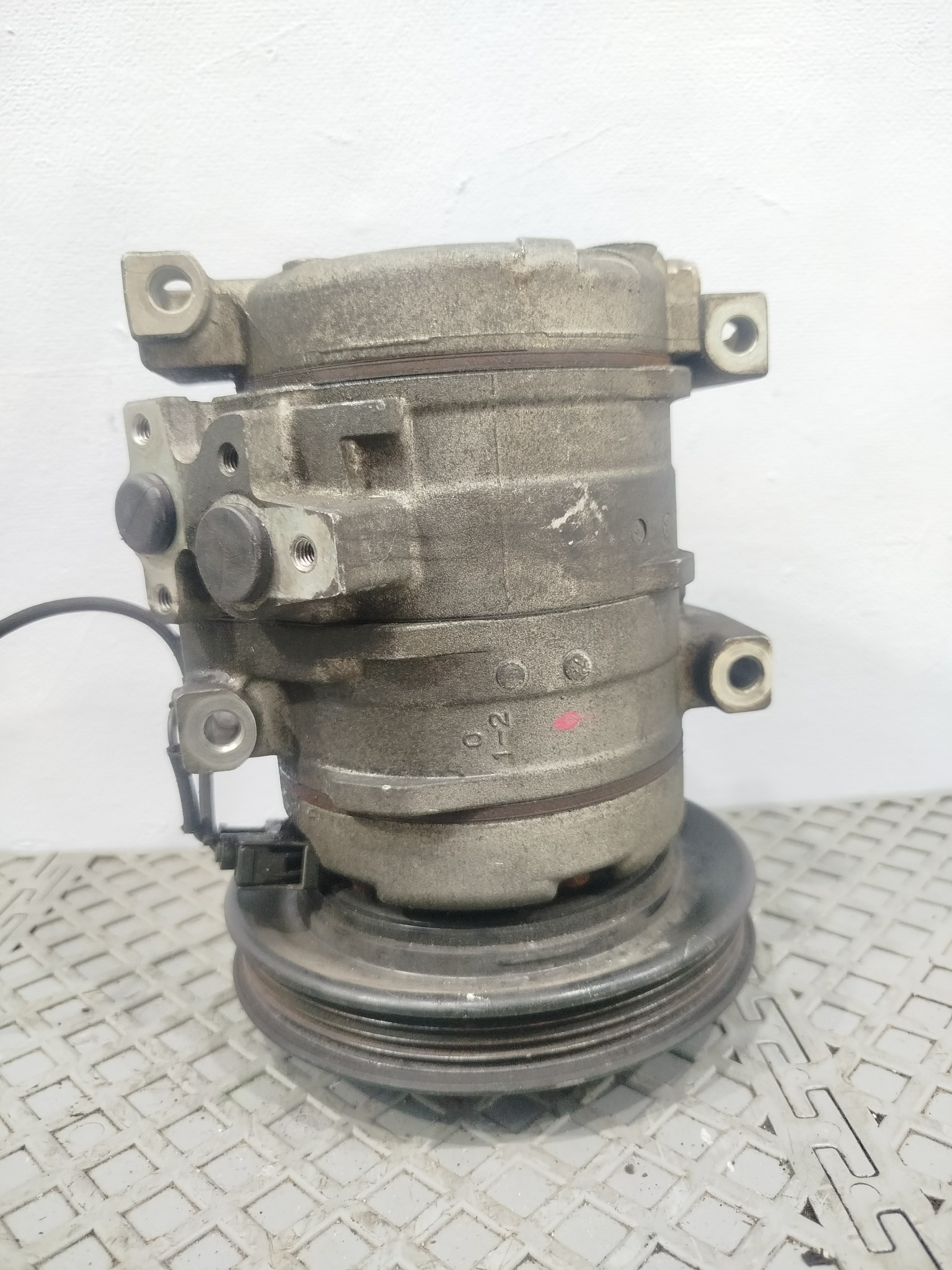 КОМПРЕССОР КОНДИЦИОНЕРА TOYOTA LEXUS 883202A090  U1072Z