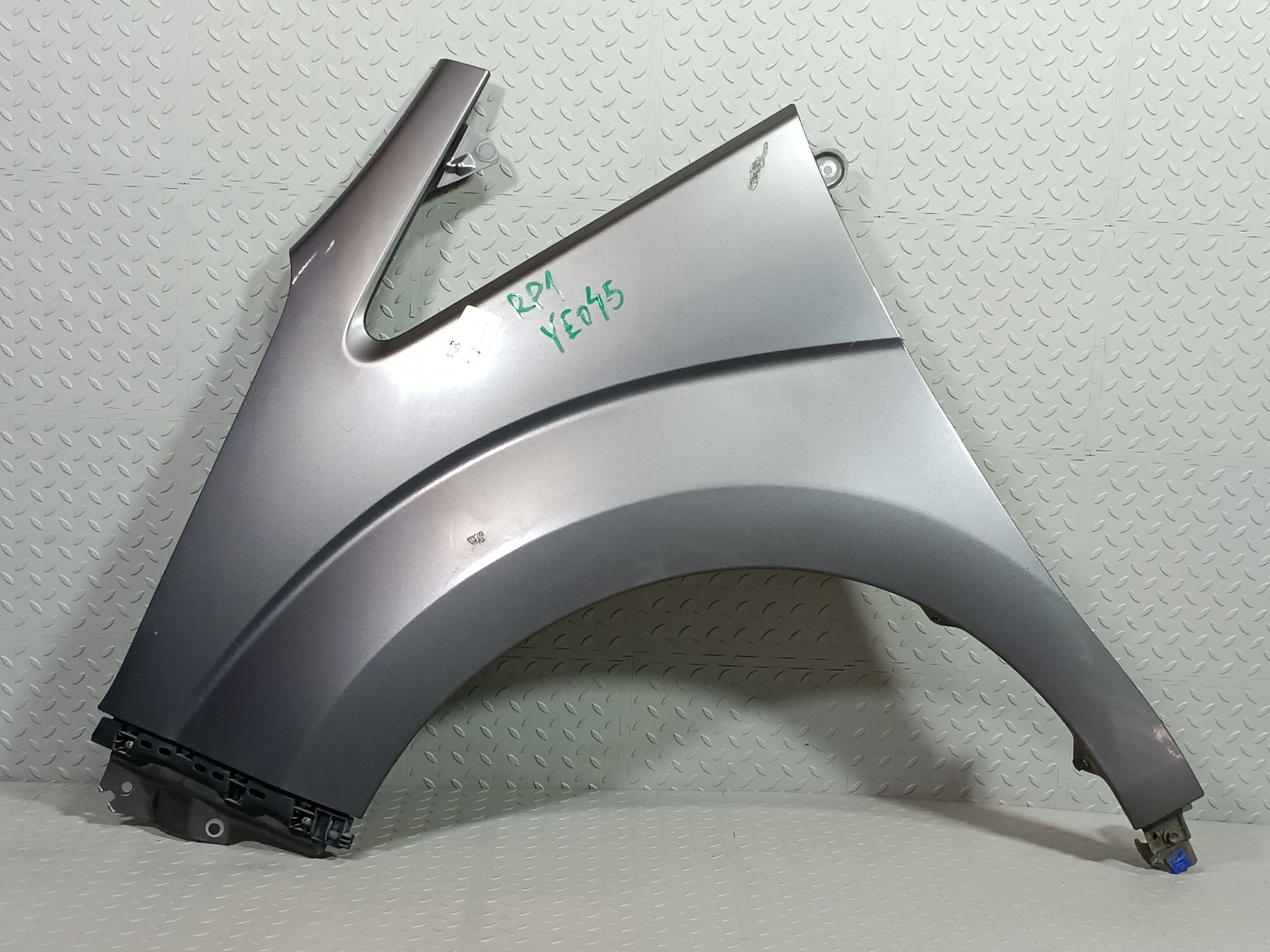 КРЫЛО HONDA STEPWGN 60261TAA000ZZ ПЕРЕДНЕЕ ЛЕВОЕ серый, NH797M YE045