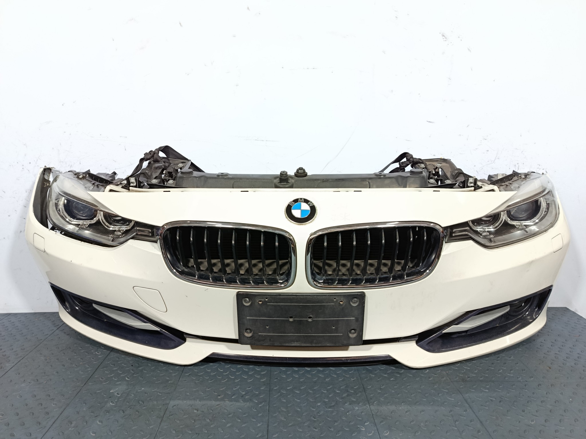 НОУСКАТ BMW 3-SERIES 51117292999 белый FA1046