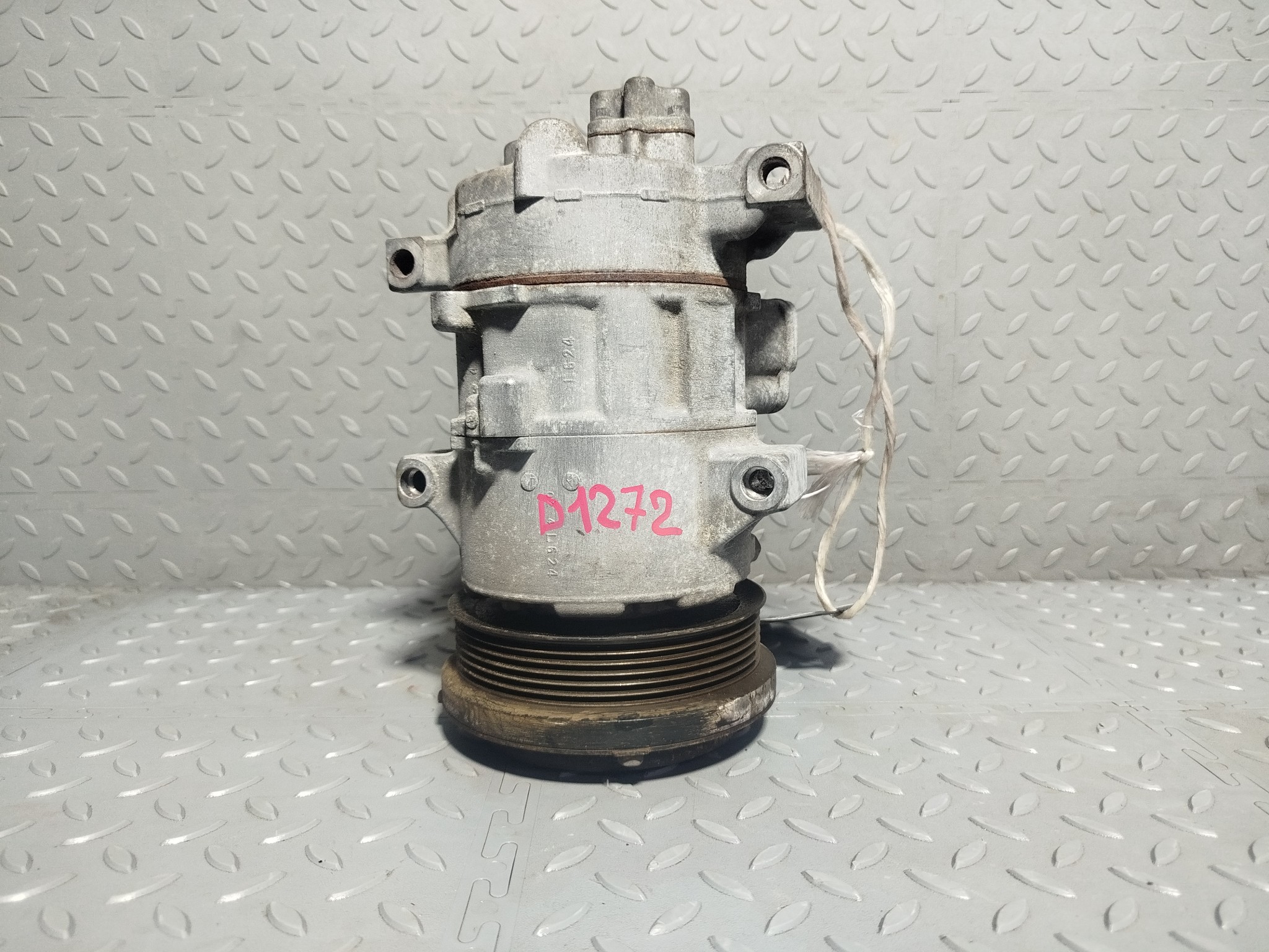 КОМПРЕССОР КОНДИЦИОНЕРА TOYOTA 883101A770 D1272