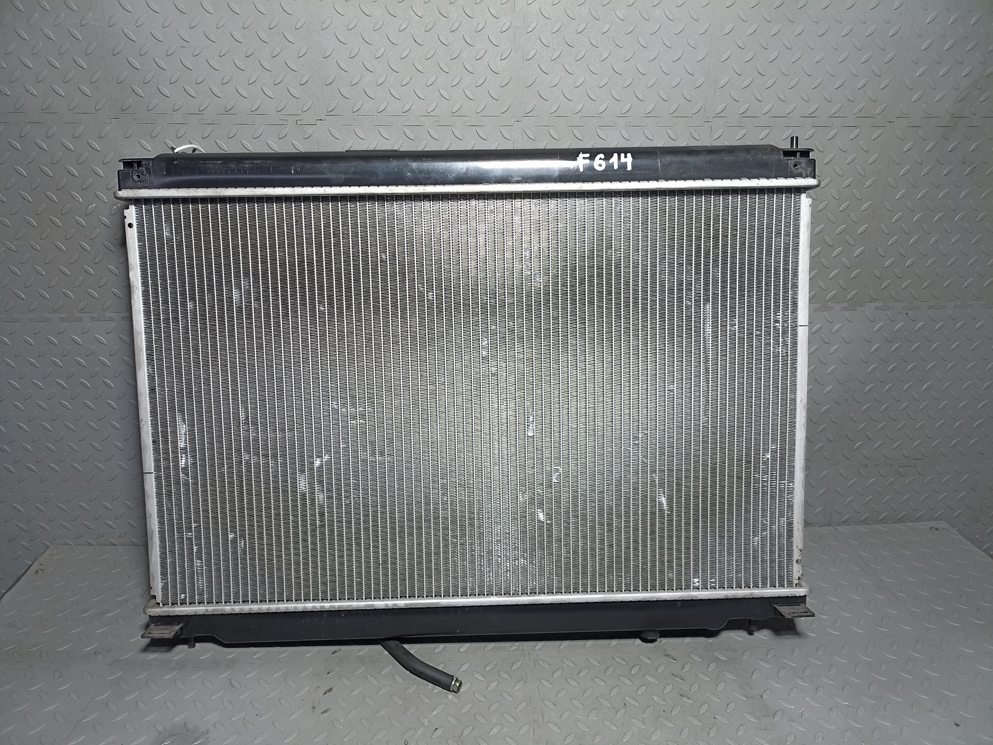 РАДИАТОР ДВИГАТЕЛЯ NISSAN INFINITI 21460EH100  F614ZZ
