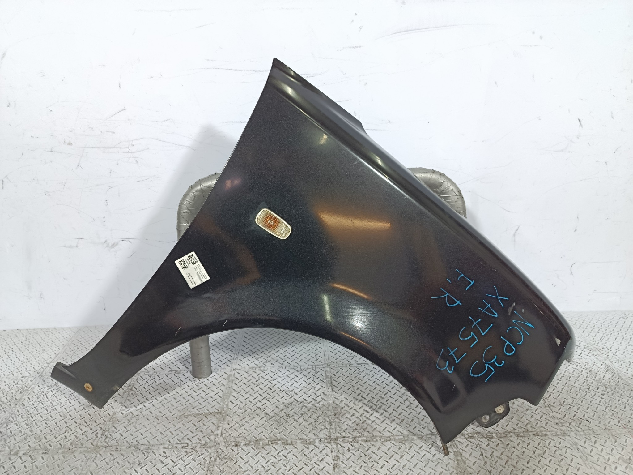 КРЫЛО TOYOTA SCION BB XB 5381152080 ПЕРЕДНЕЕ ПРАВОЕ  черный, 209 XA7573