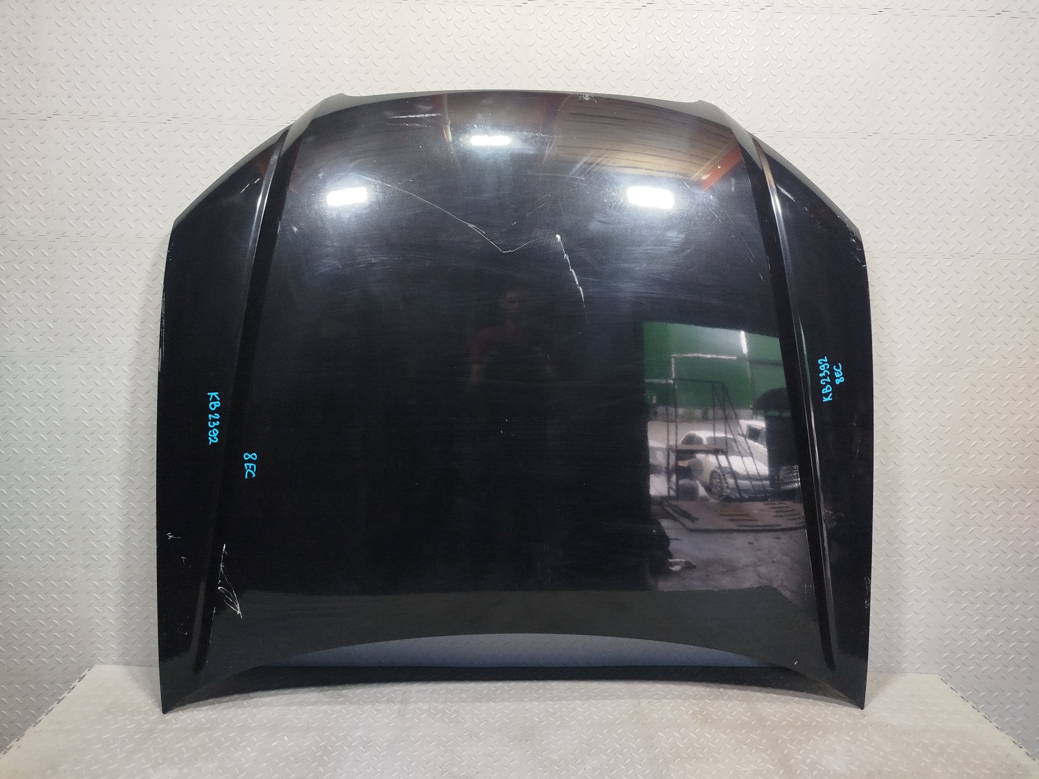 КАПОТ AUDI A4 RS4 S4 8E0823029D черный, LZ9Y KB2392