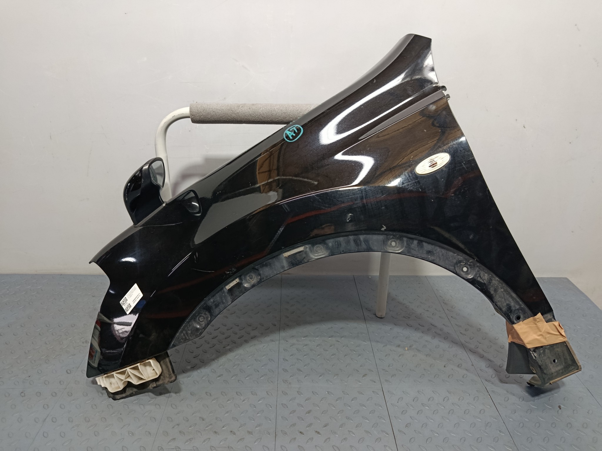 КРЫЛО NISSAN DUALIS QASHQAI F31011YAAA ПЕРЕДНЕЕ ЛЕВОЕ  черный, KH3 XA6220