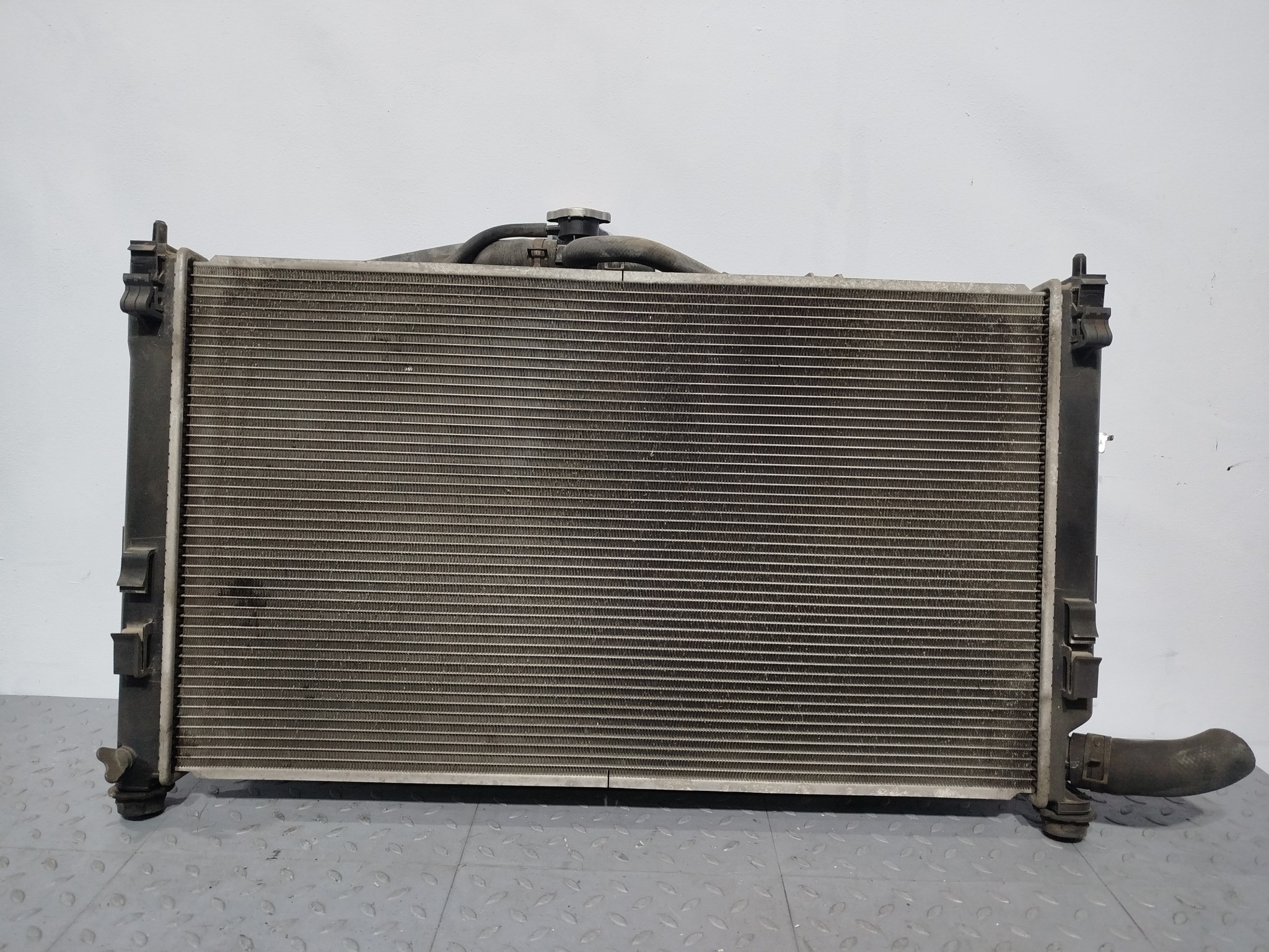 РАДИАТОР ДВИГАТЕЛЯ MITSUBISHI CITROEN PEUGEOT 1350A297 S4336Z