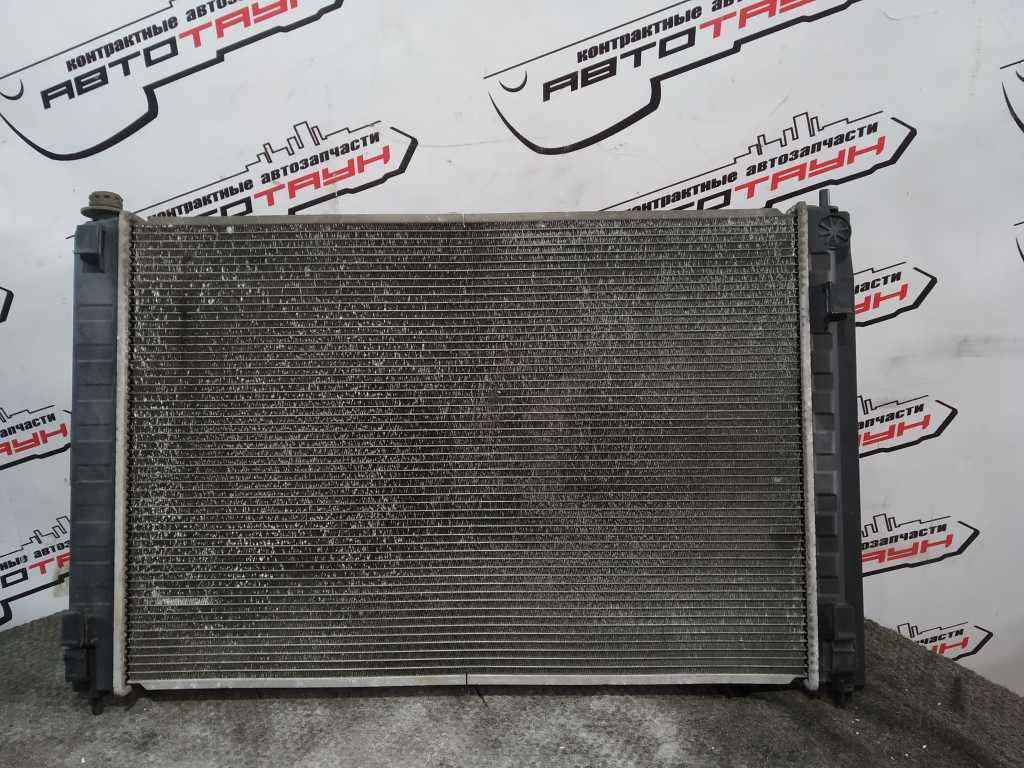РАДИАТОР ДВИГАТЕЛЯ NISSAN 214601AM0A  VA5696