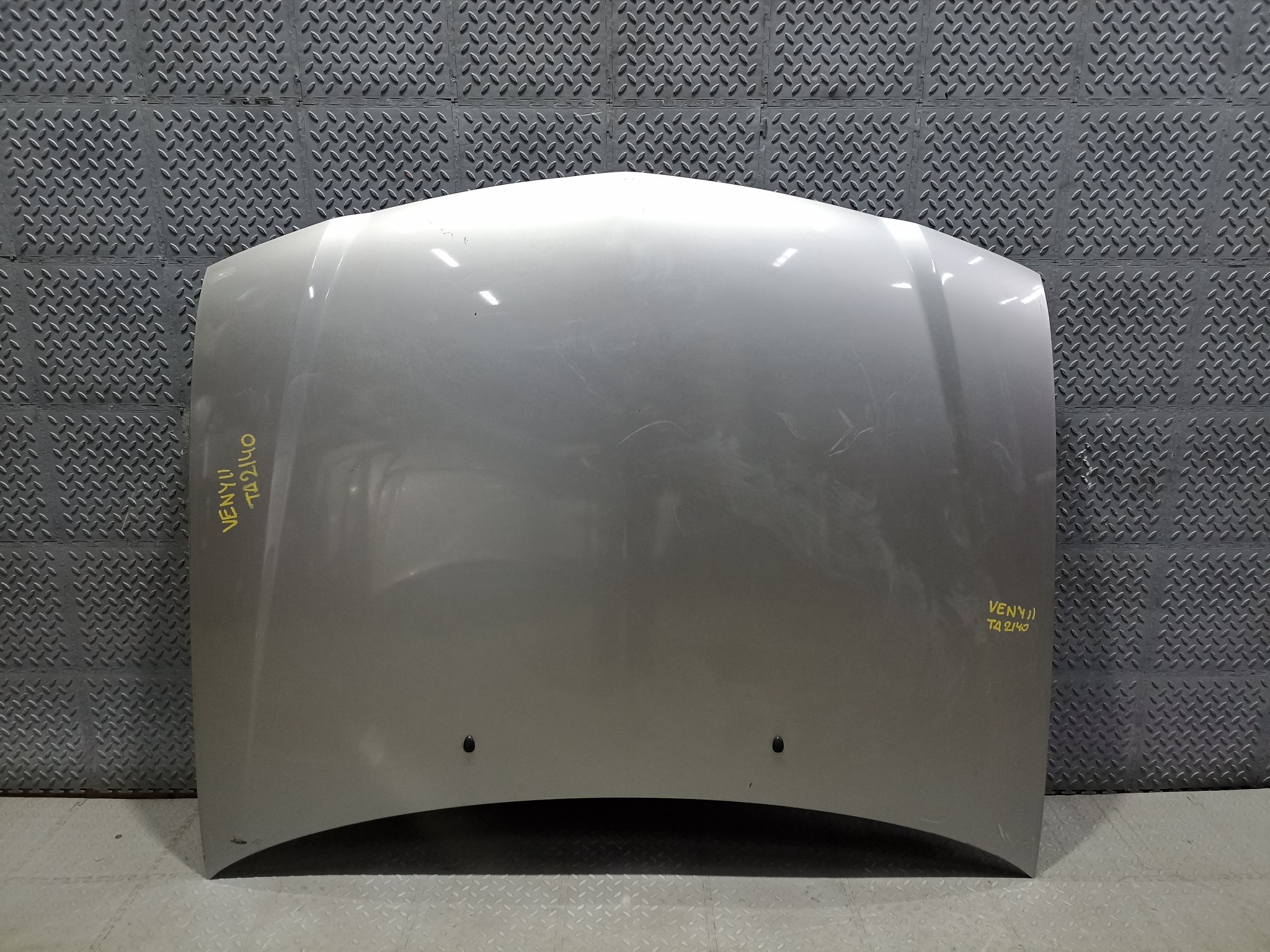 КАПОТ NISSAN MAZDA AD FAMILIA VAN WINGROAD 1N0952310  серебро, KY0 TA2140