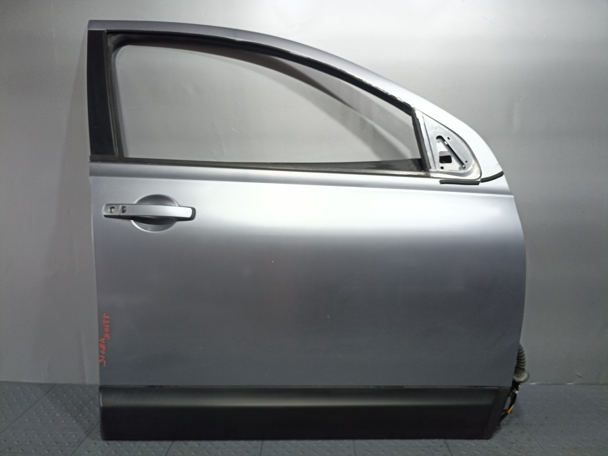 ДВЕРЬ NISSAN QASHQAI+2 H0100EY1MA ПЕРЕДНЯЯ ПРАВАЯ серебро, KAQ YE115
