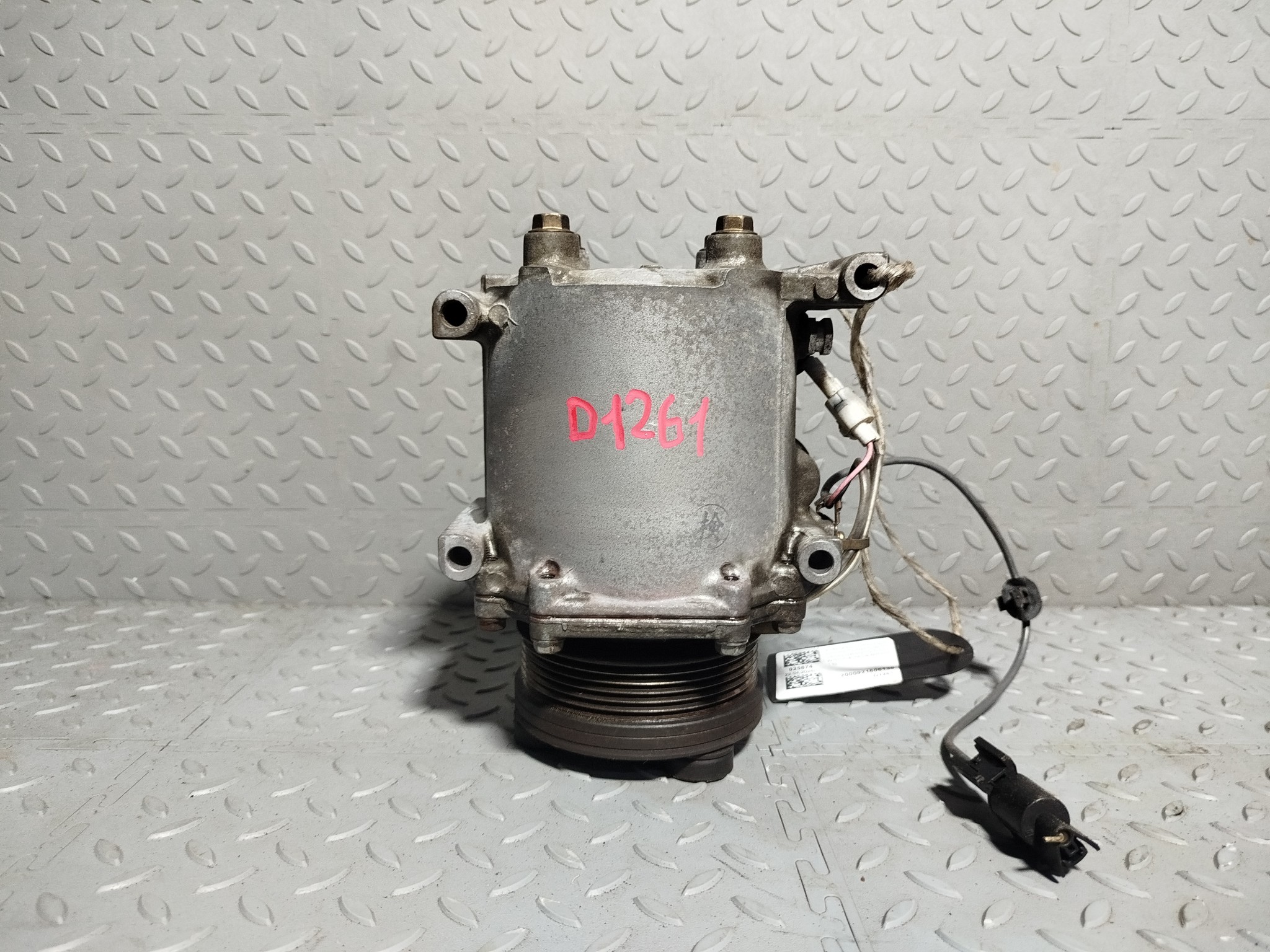 КОМПРЕССОР КОНДИЦИОНЕРА MITSUBISHI MR958135 D1261