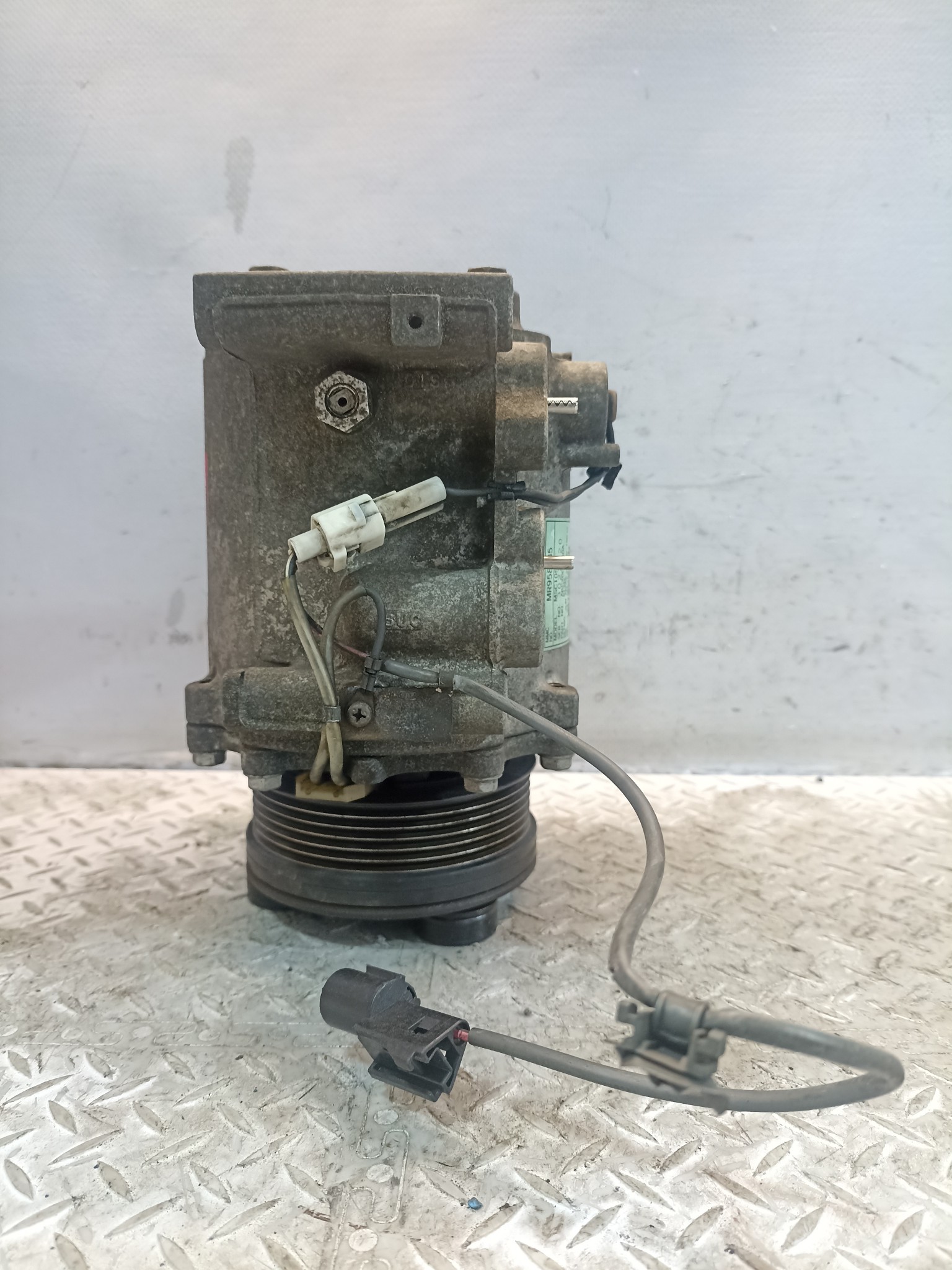 КОМПРЕССОР КОНДИЦИОНЕРА MITSUBISHI MR958135 D3192