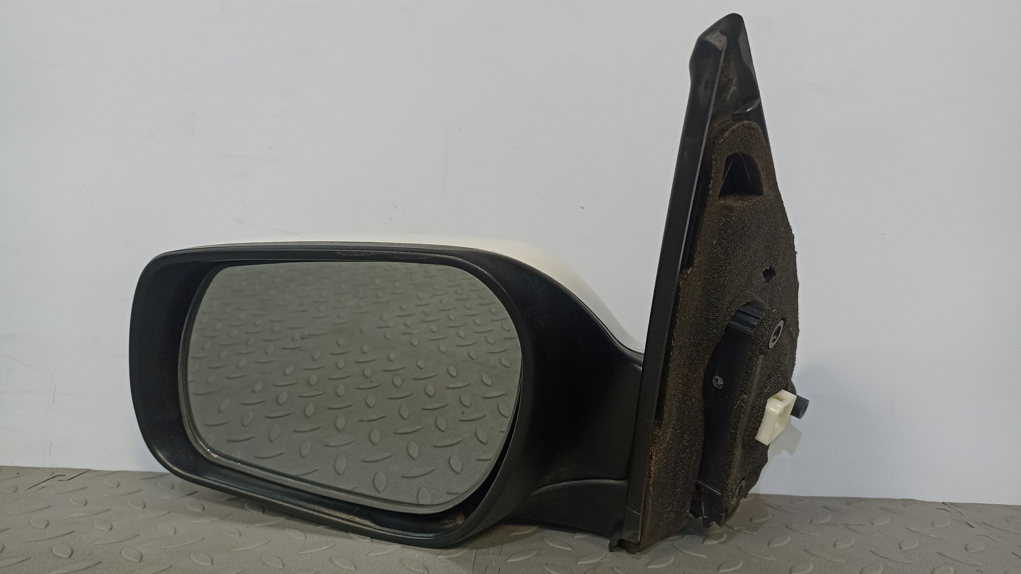 ЗЕРКАЛО MAZDA DEMIO MAZDA2 ЛЕВОЕ D35269180E67 белый, 25D KB1866Z