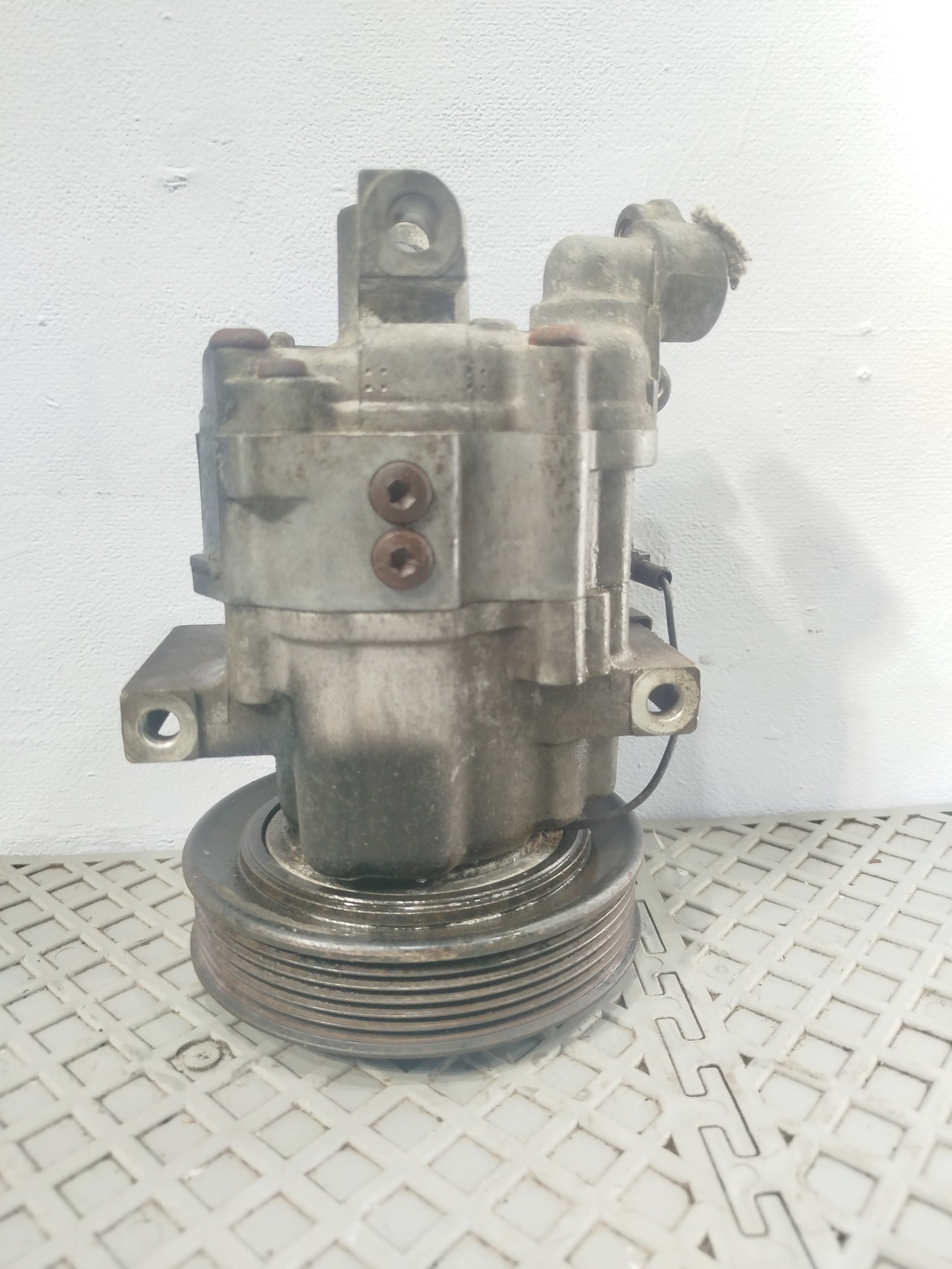 КОМПРЕССОР КОНДИЦИОНЕРА NISSAN MAZDA 1N0261450 D091