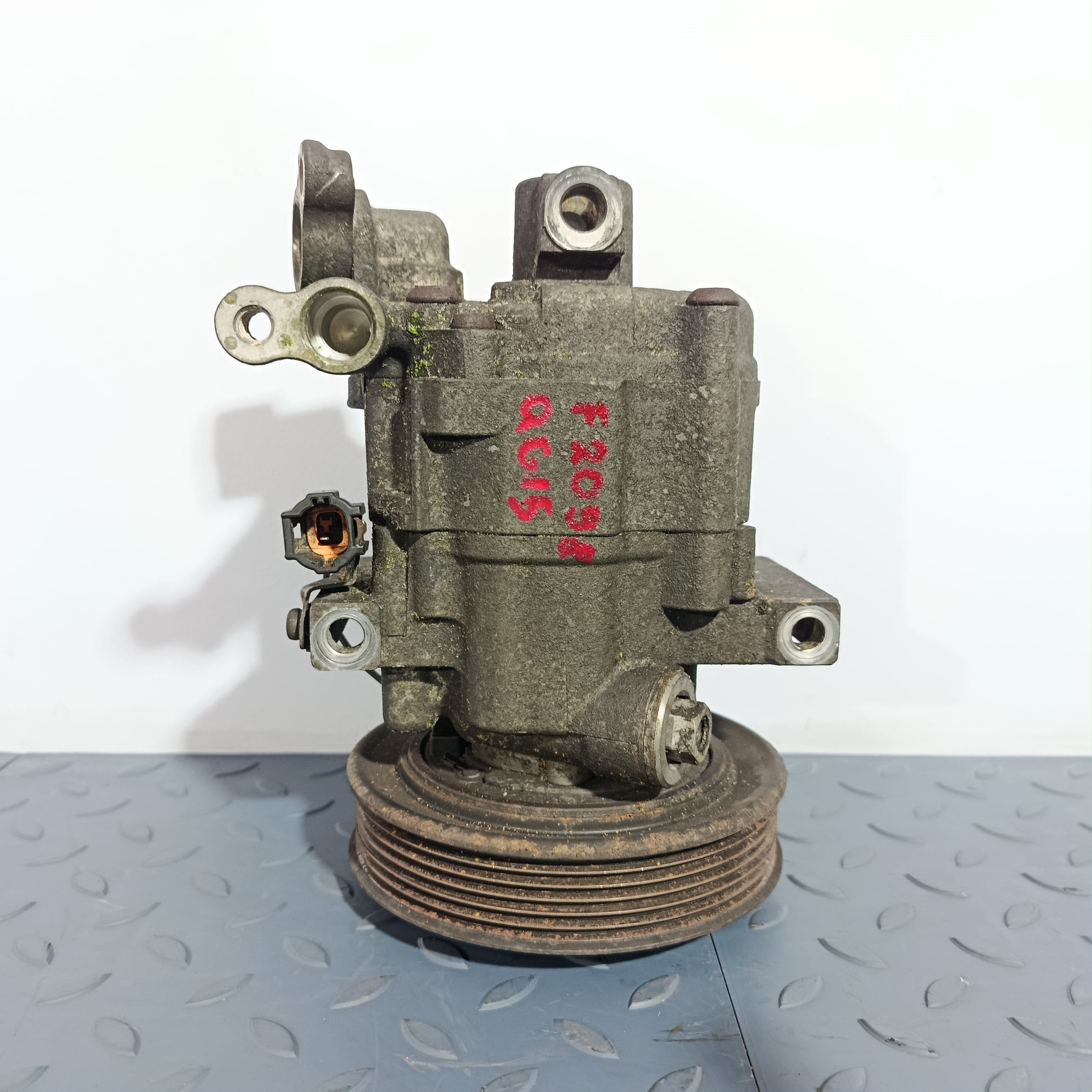КОМПРЕССОР КОНДИЦИОНЕРА NISSAN MAZDA 1N0261450 F2098Z