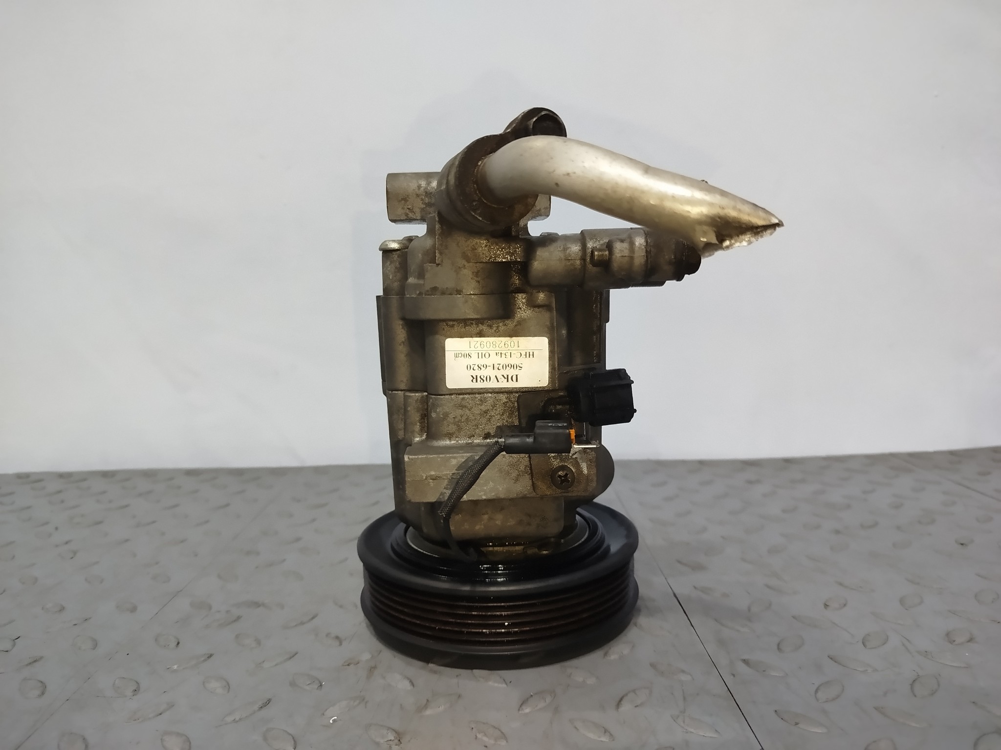 КОМПРЕССОР КОНДИЦИОНЕРА NISSAN MAZDA 1N0261450 F2216Z