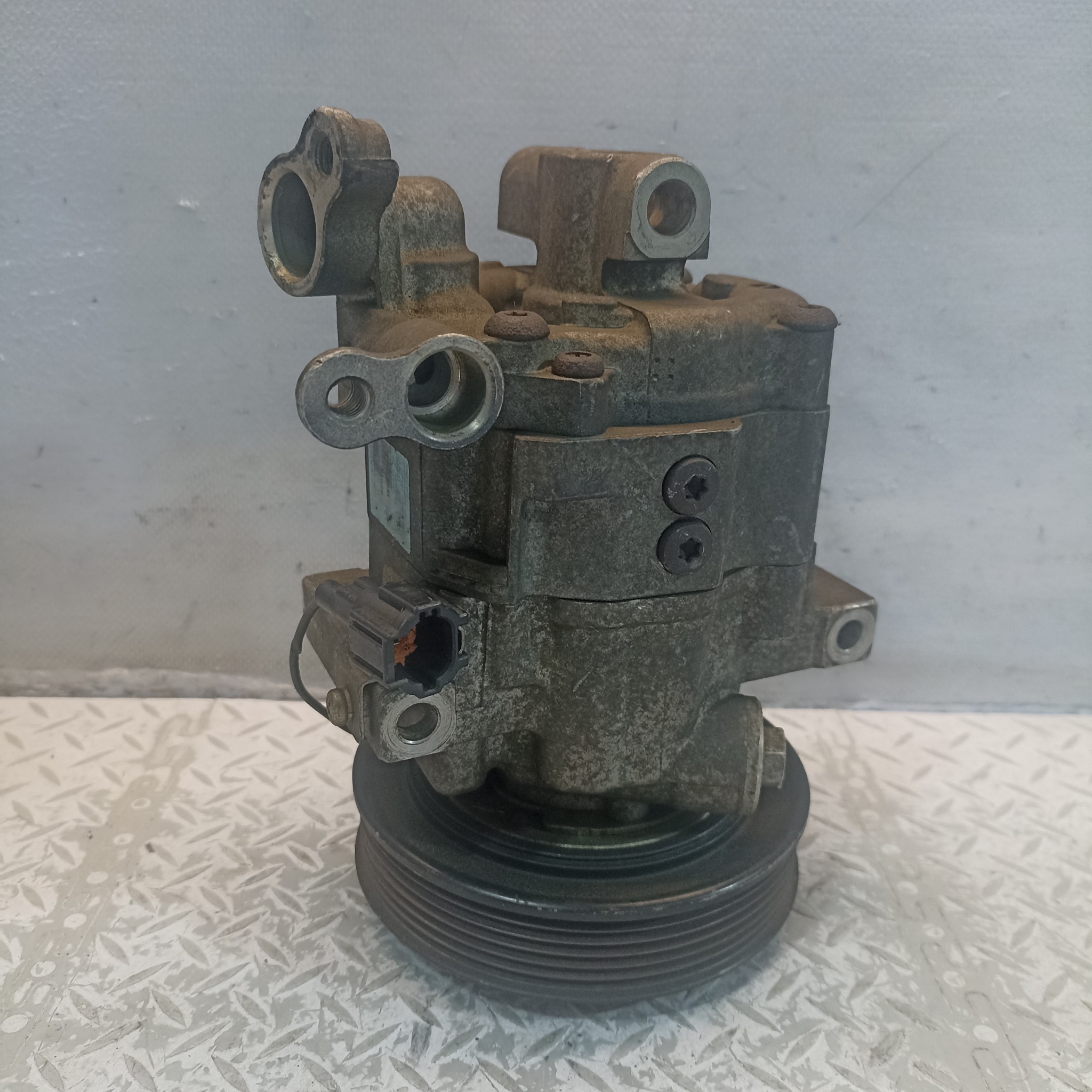 КОМПРЕССОР КОНДИЦИОНЕРА NISSAN MAZDA 1N0261450 D3064