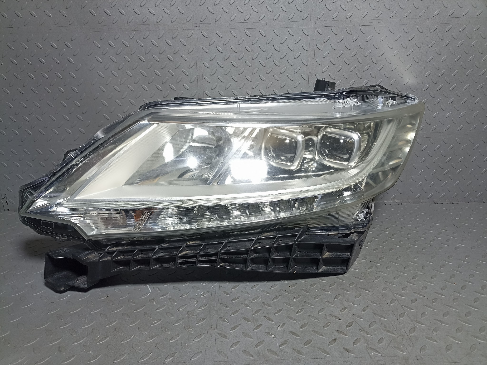 ФАРА HONDA ЛЕВАЯ 33150T6AJ01 VB1020