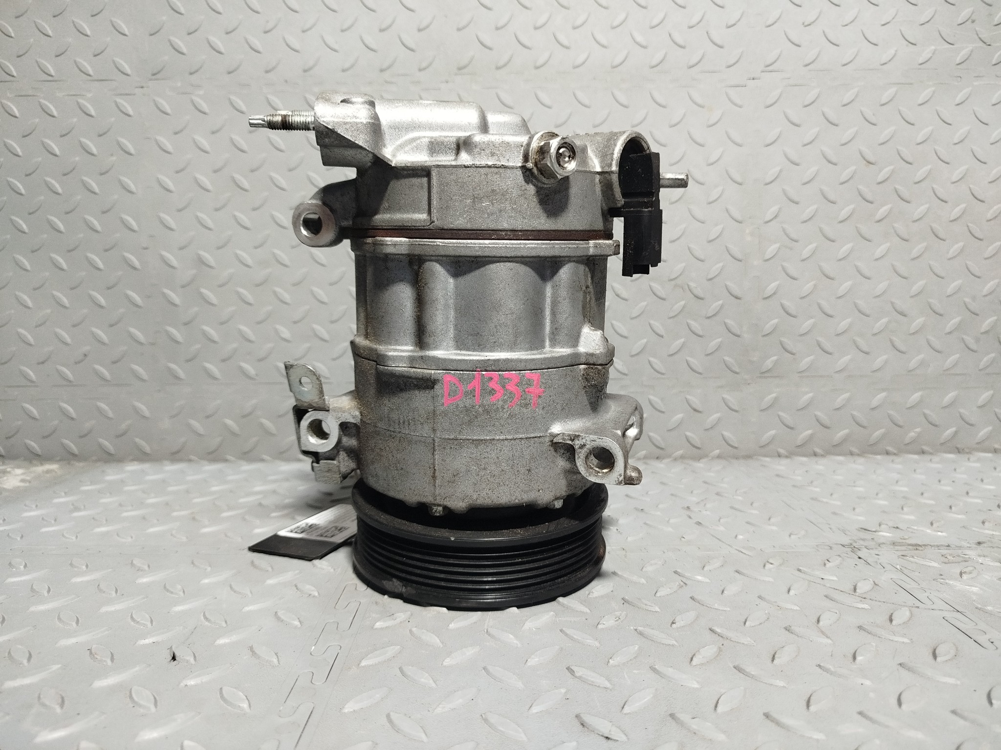 КОМПРЕССОР КОНДИЦИОНЕРА CITROEN PEUGEOT 4471501740 D1337