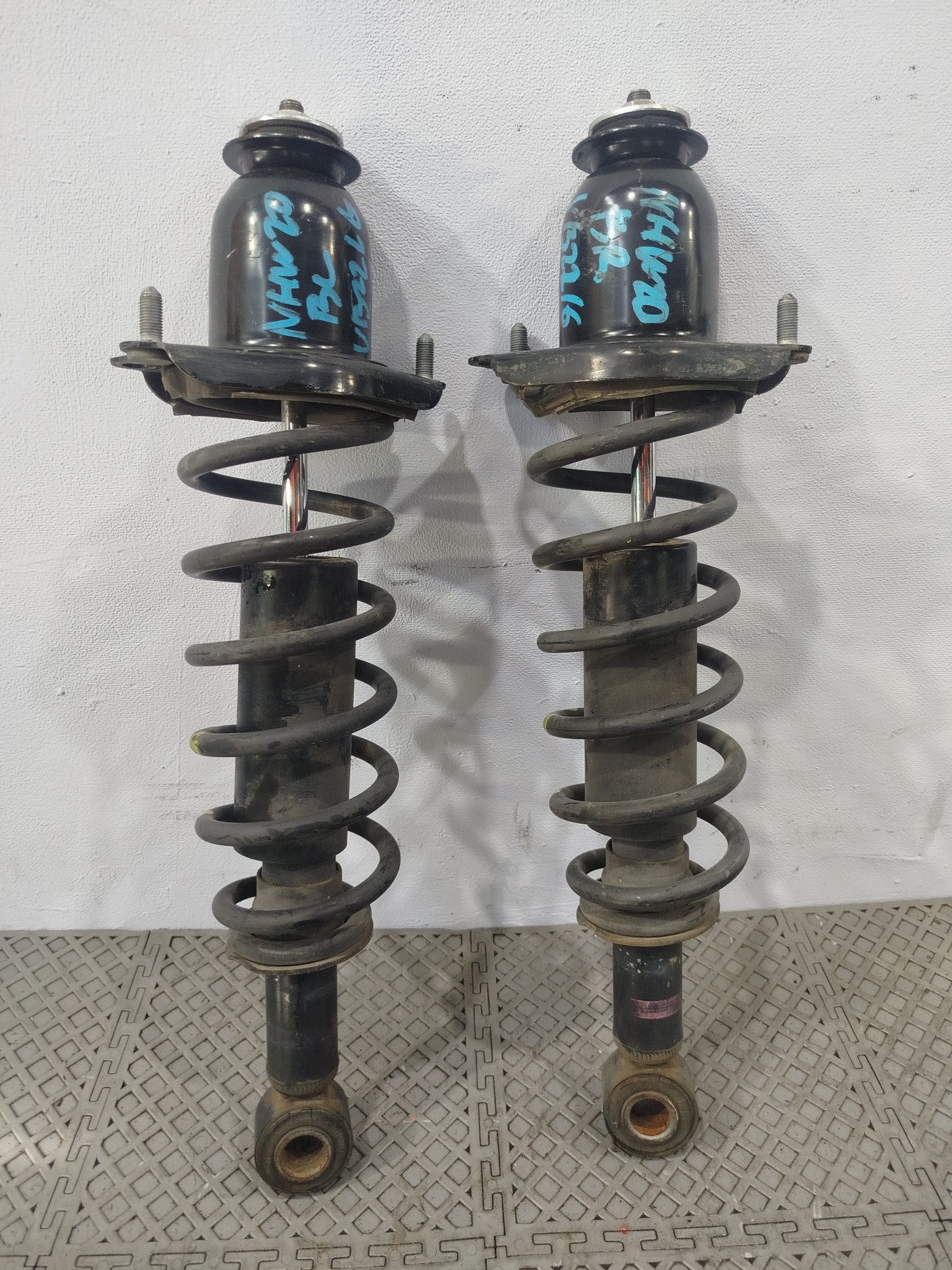 СТОЙКА ХОДОВКИ TOYOTA ЗАДНЯЯ ЛЕВАЯ ПРАВАЯ 4853069136  VB2216