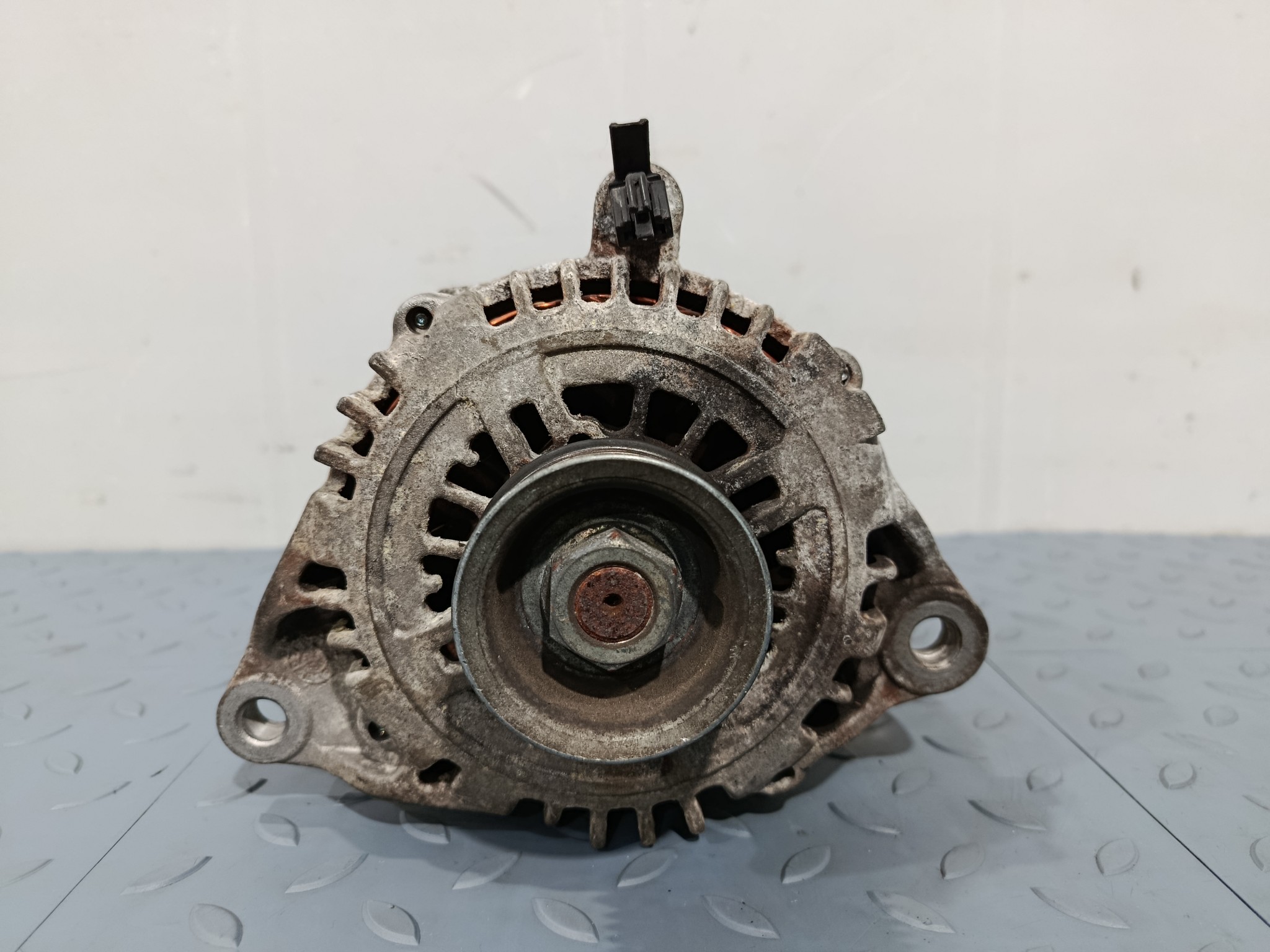 ГЕНЕРАТОР NISSAN MAZDA 23100CT00A  D2180