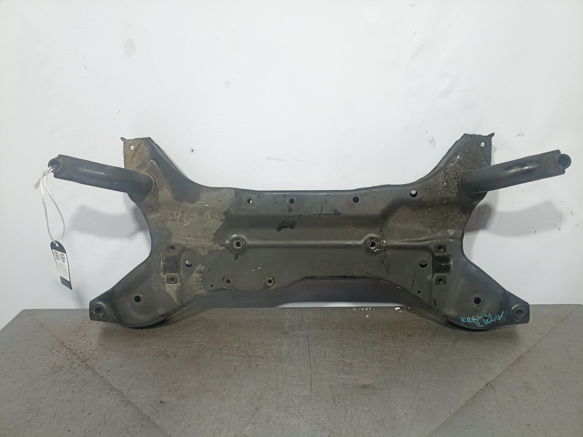 БАЛКА Двигатель/ПОДРАМНИК MITSUBISHI ПЕРЕДНЯЯ MN100292  KE844