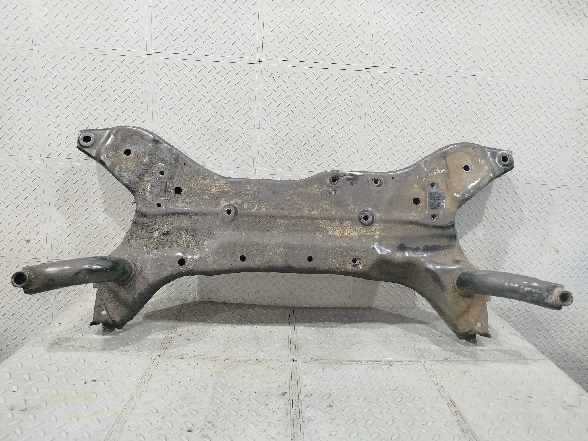 БАЛКА Двигатель/ПОДРАМНИК MITSUBISHI ПЕРЕДНЯЯ MN100292  KB2398