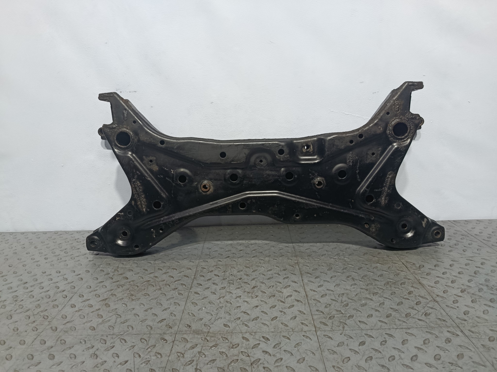БАЛКА Двигатель/ПОДРАМНИК MITSUBISHI ПЕРЕДНЯЯ MN100292  FA1169