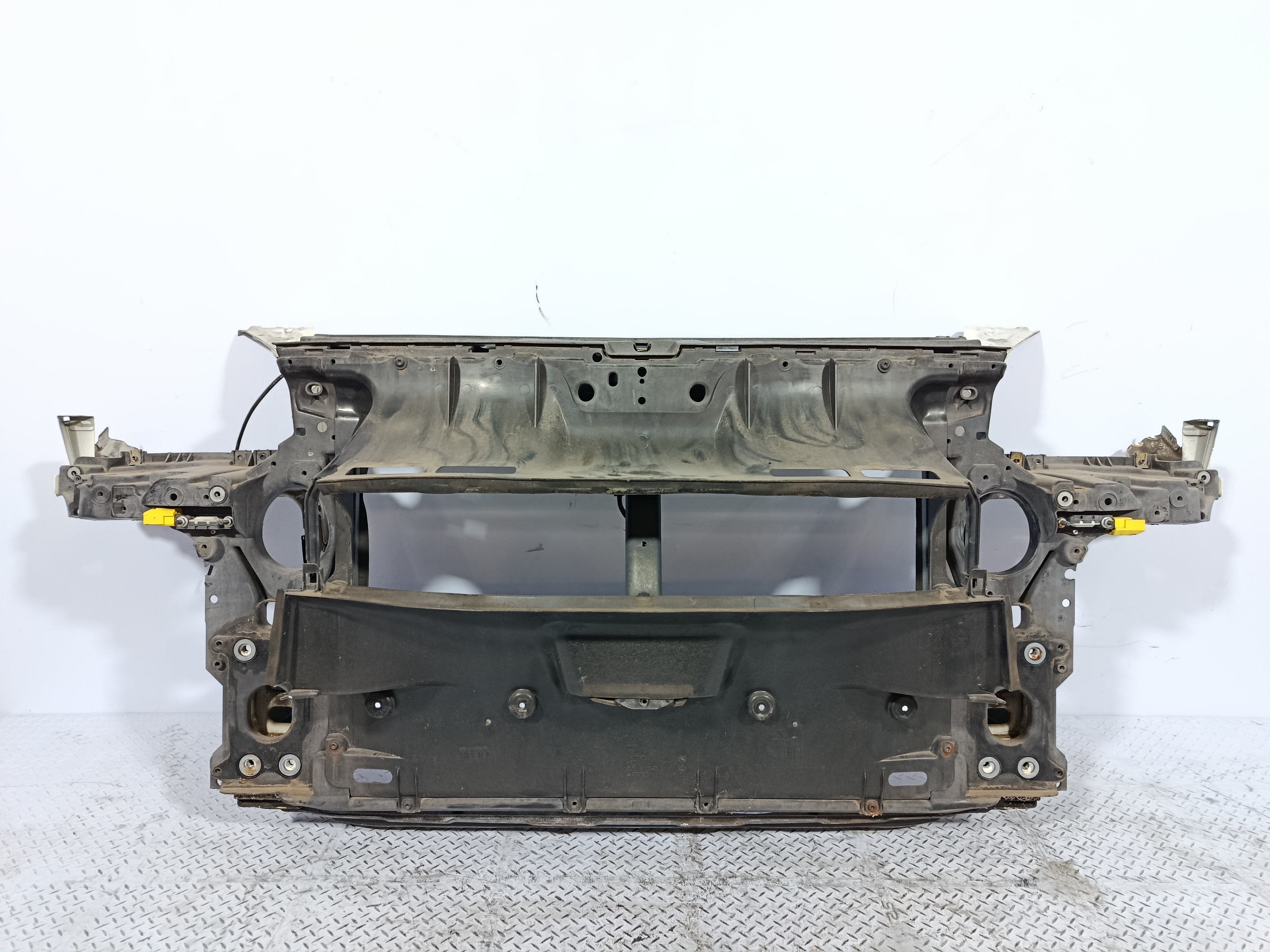 ТЕЛЕВИЗОР PORSCHE 95550559402 белый FA751Z