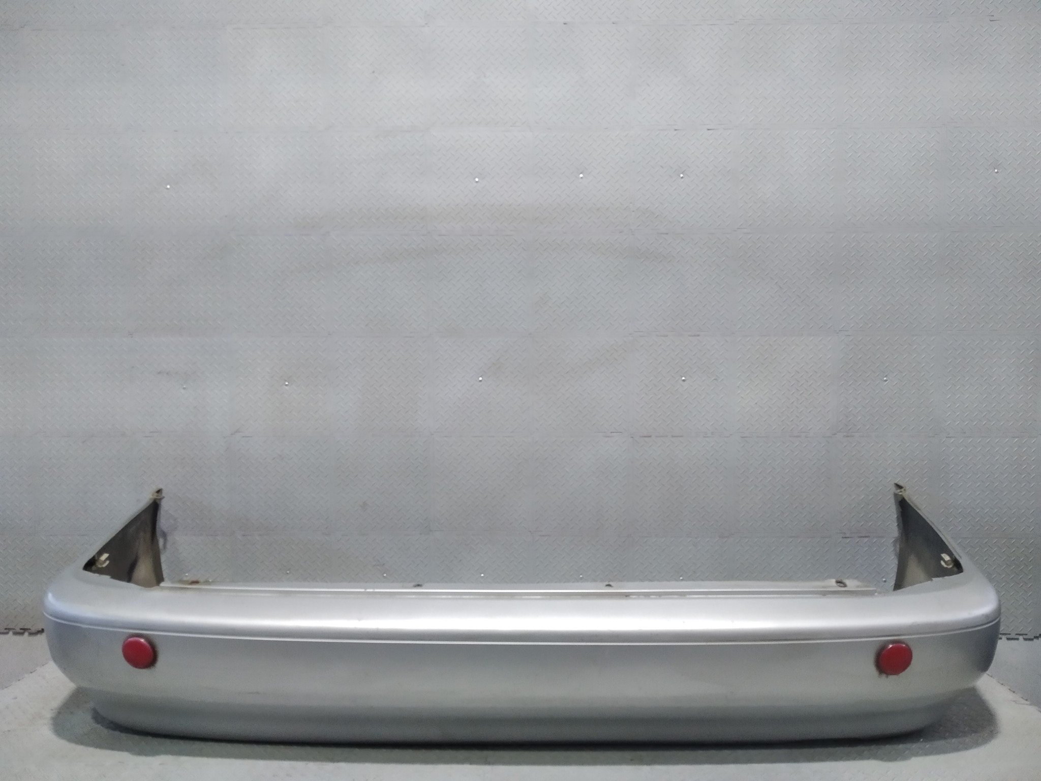 БАМПЕР TOYOTA COROLLA 521591A780A0 ЗАДНИЙ серебро NE300