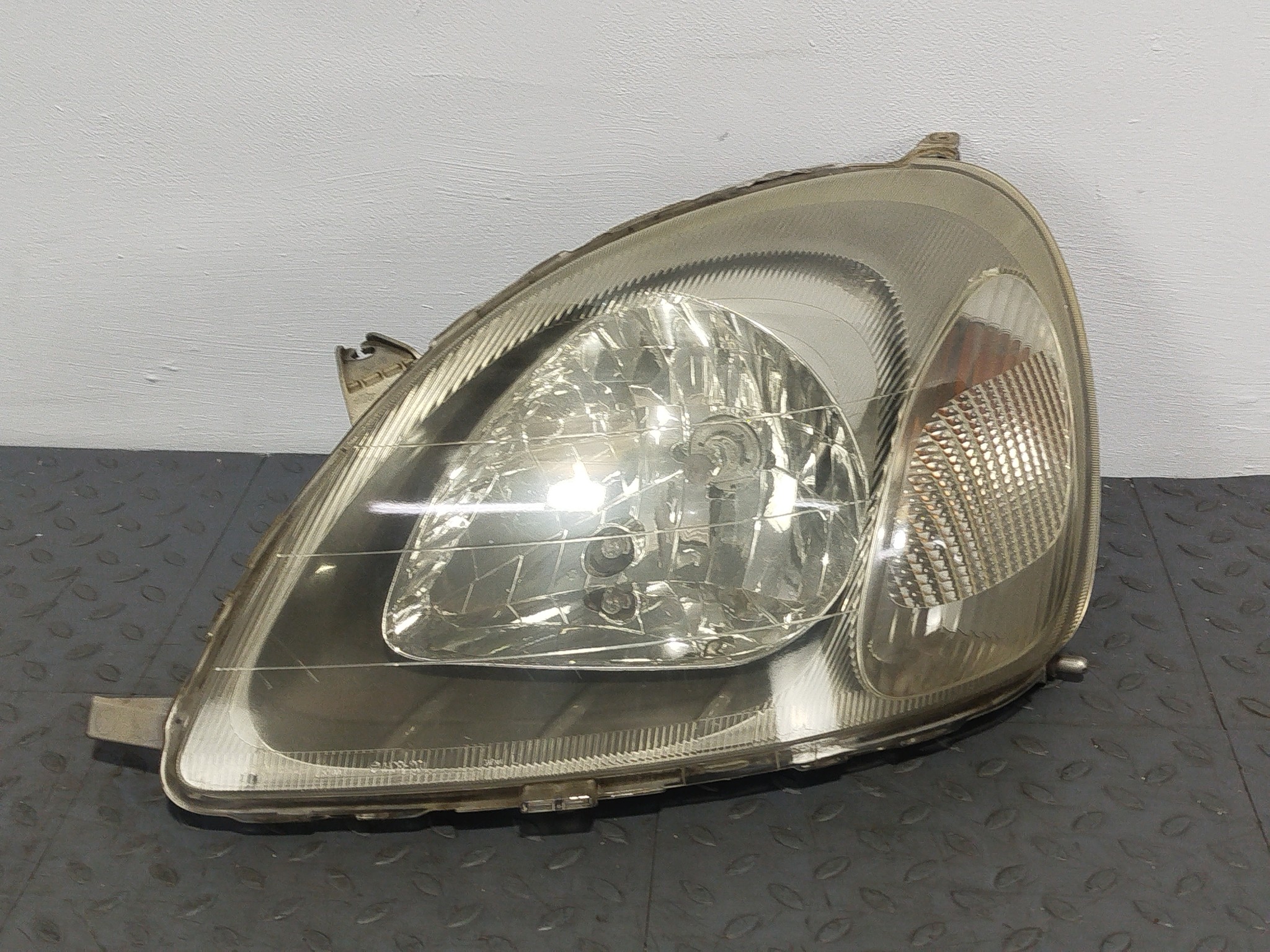 ФАРА TOYOTA ЛЕВАЯ 8115052010  TA1919
