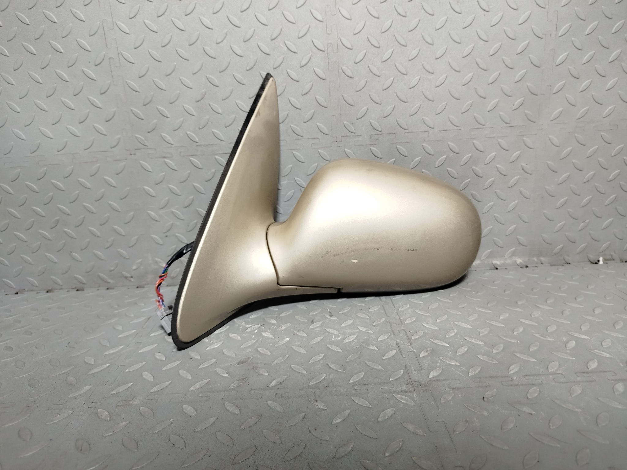 ЗЕРКАЛО NISSAN BLUEBIRD SYLPHY ЛЕВОЕ 963026N006 золотой, EV0 FA437