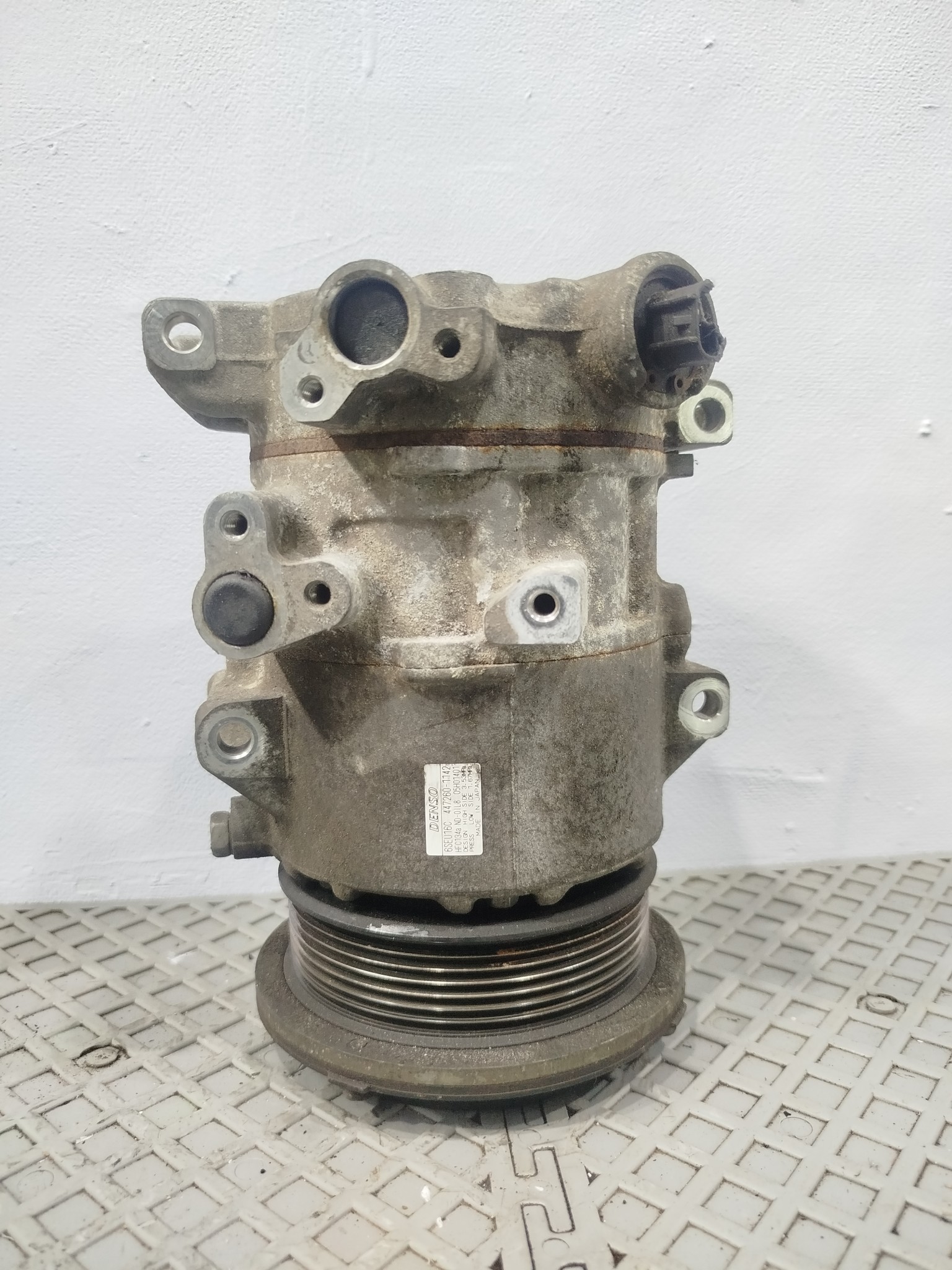 КОМПРЕССОР КОНДИЦИОНЕРА TOYOTA DAIHATSU 8831006240 D064