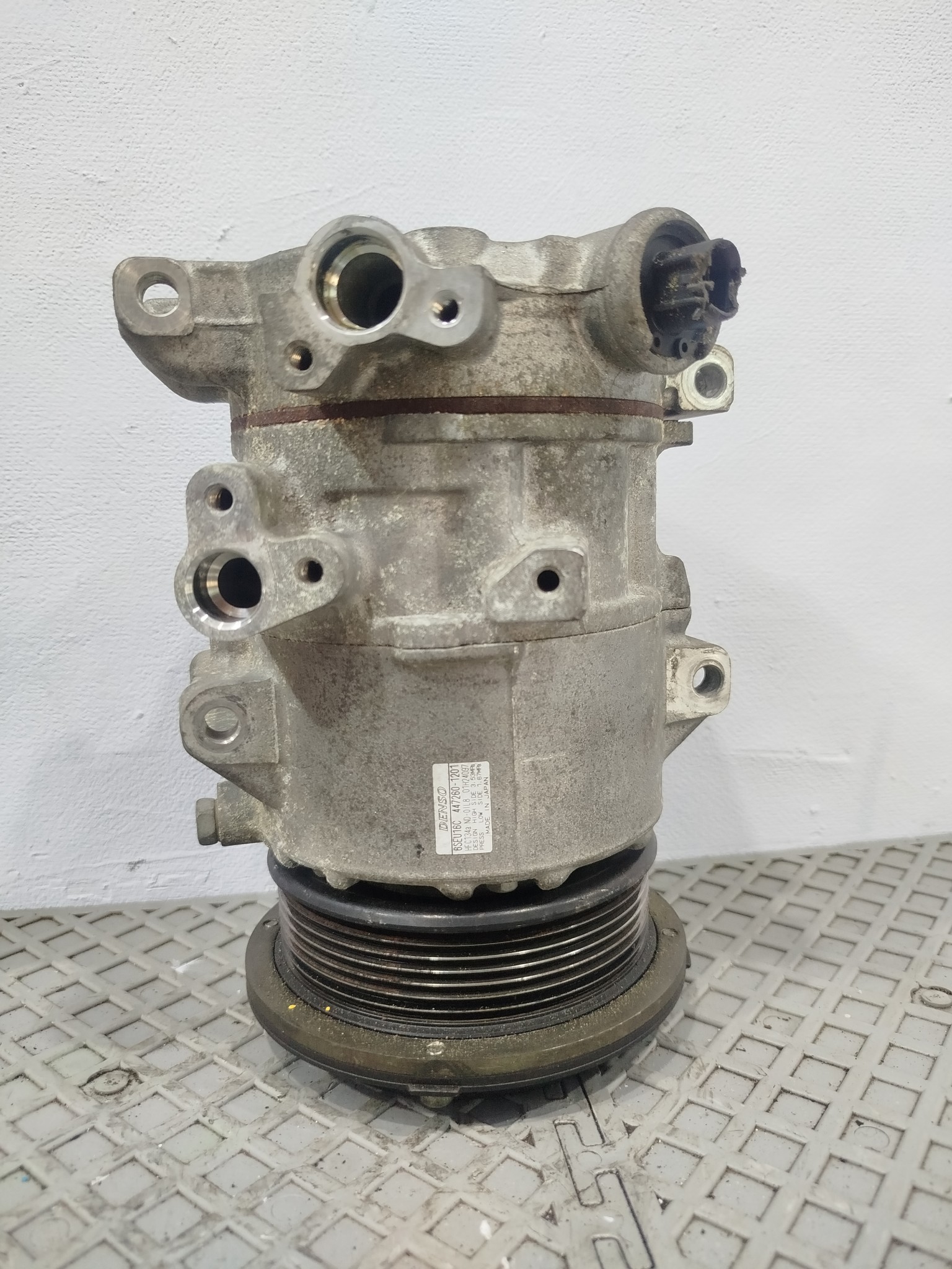 КОМПРЕССОР КОНДИЦИОНЕРА TOYOTA DAIHATSU 8831006240 D066