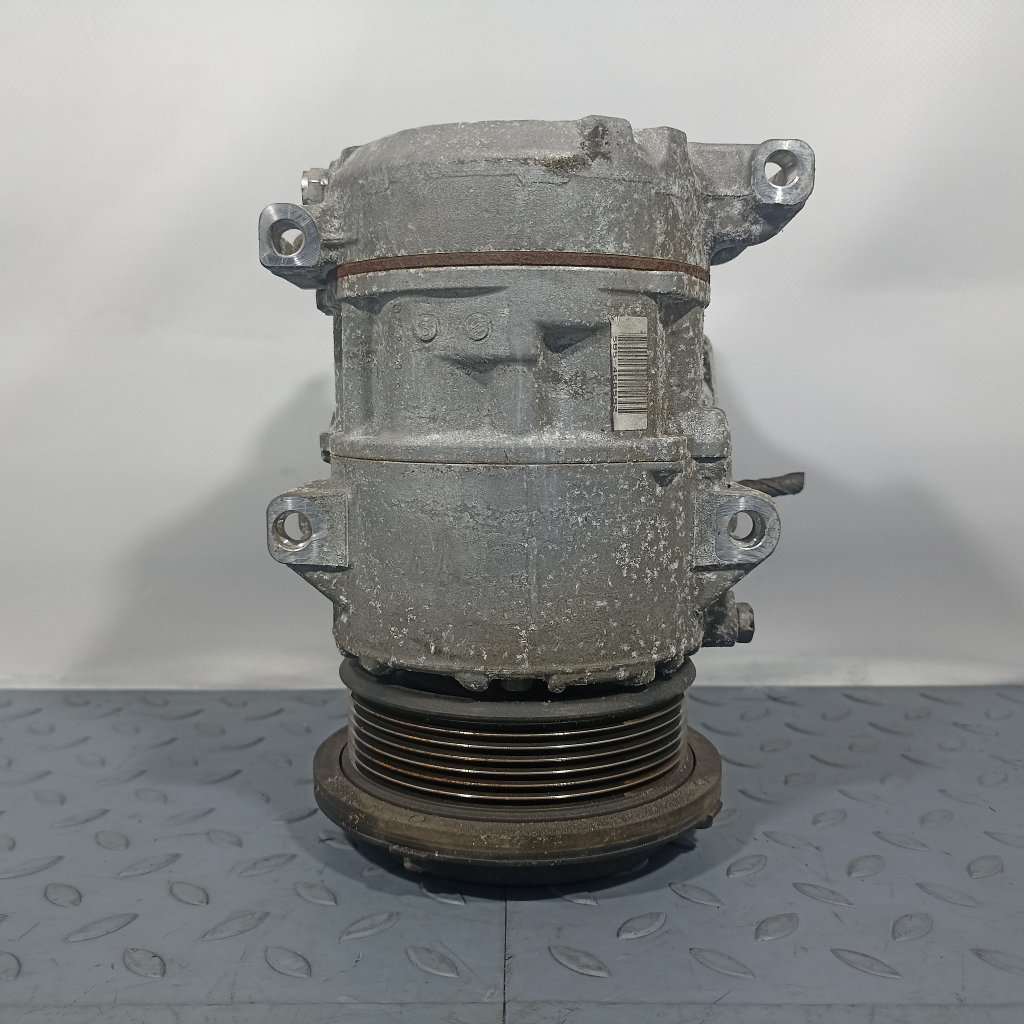 КОМПРЕССОР КОНДИЦИОНЕРА TOYOTA DAIHATSU 8831006240 FA669Z
