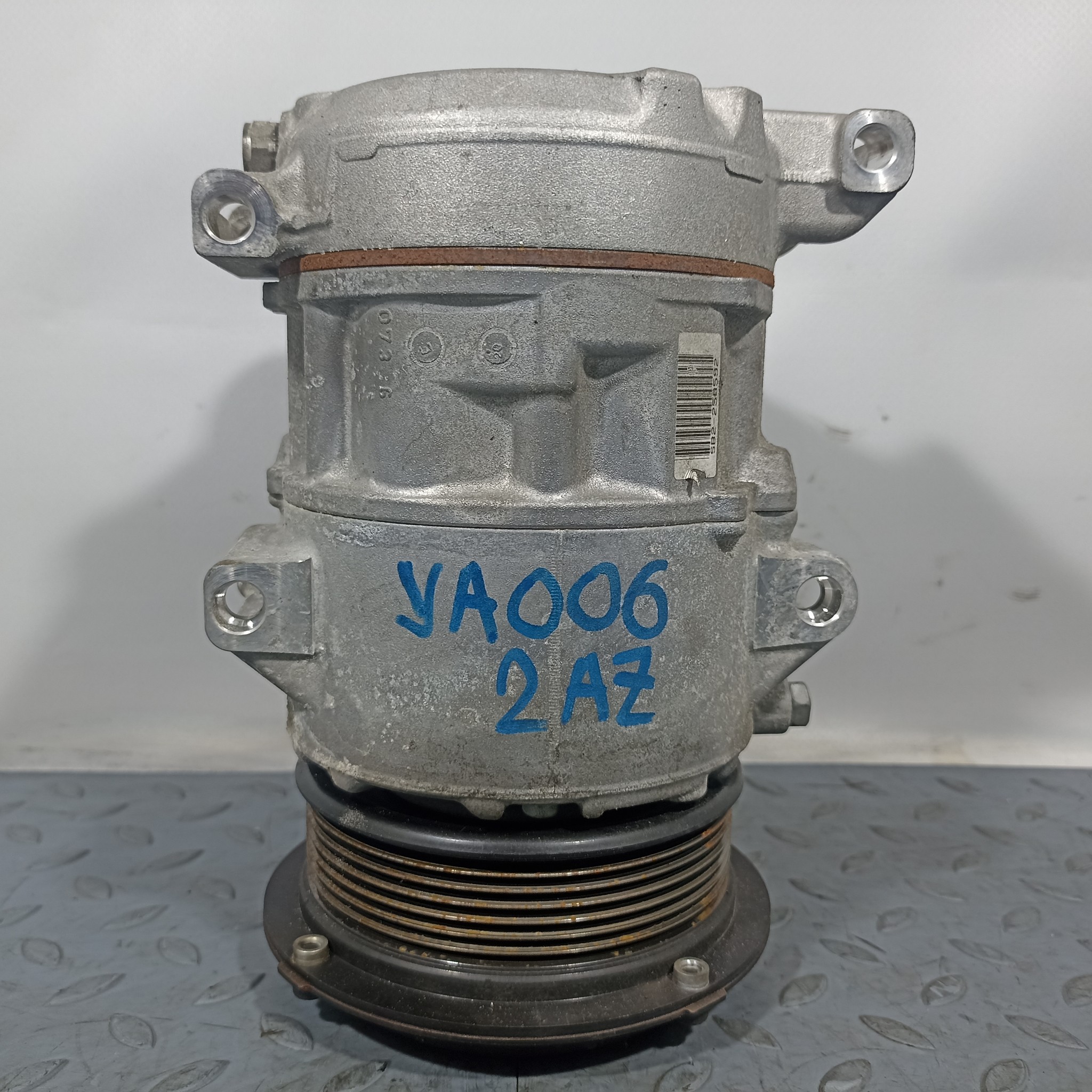 КОМПРЕССОР КОНДИЦИОНЕРА TOYOTA DAIHATSU 8831006240 YA006