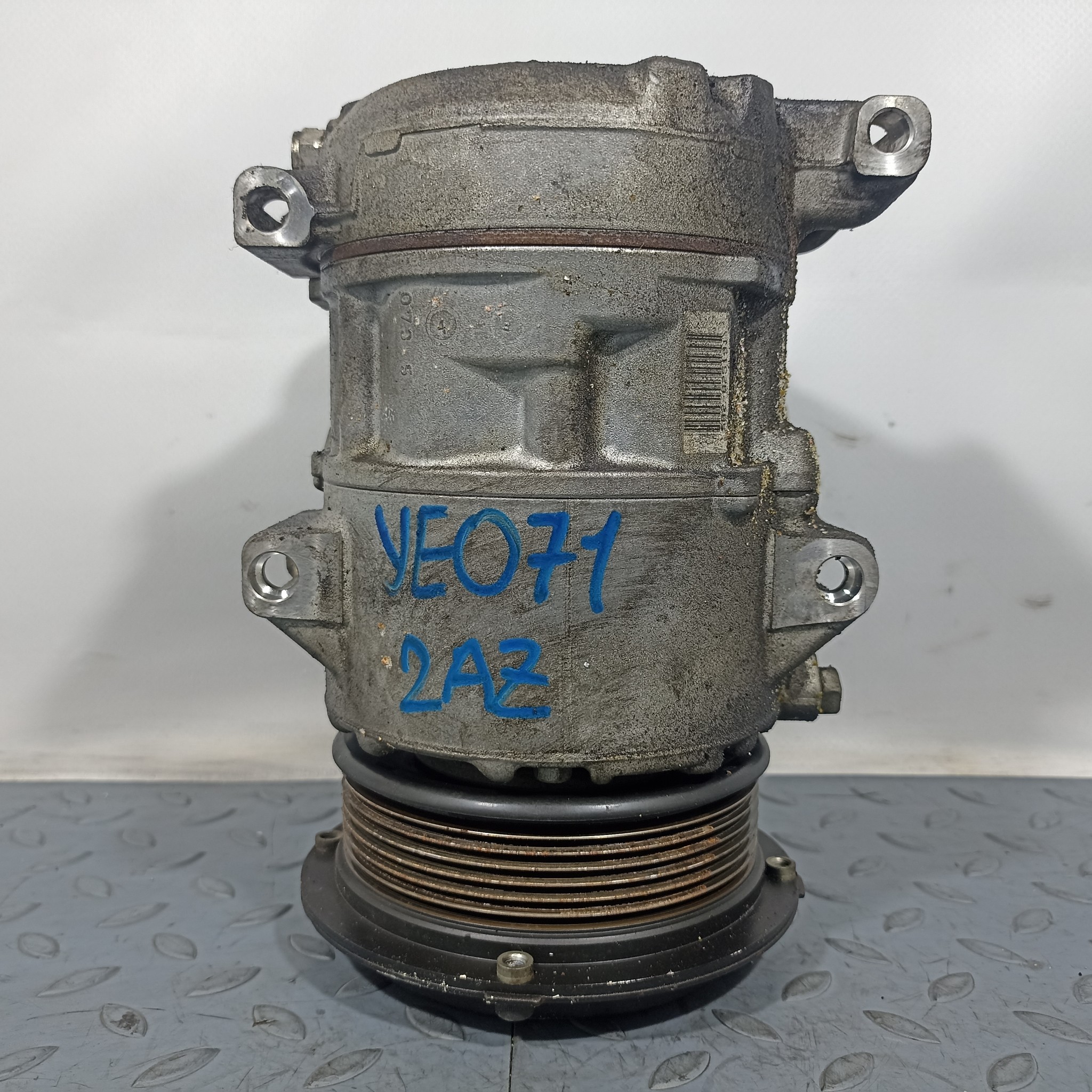 КОМПРЕССОР КОНДИЦИОНЕРА TOYOTA DAIHATSU 8831006240 YE071Z