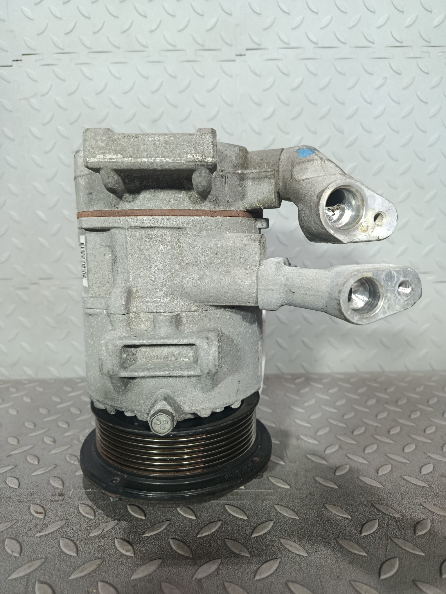 КОМПРЕССОР КОНДИЦИОНЕРА TOYOTA DAIHATSU 8831006240 KB2344Z