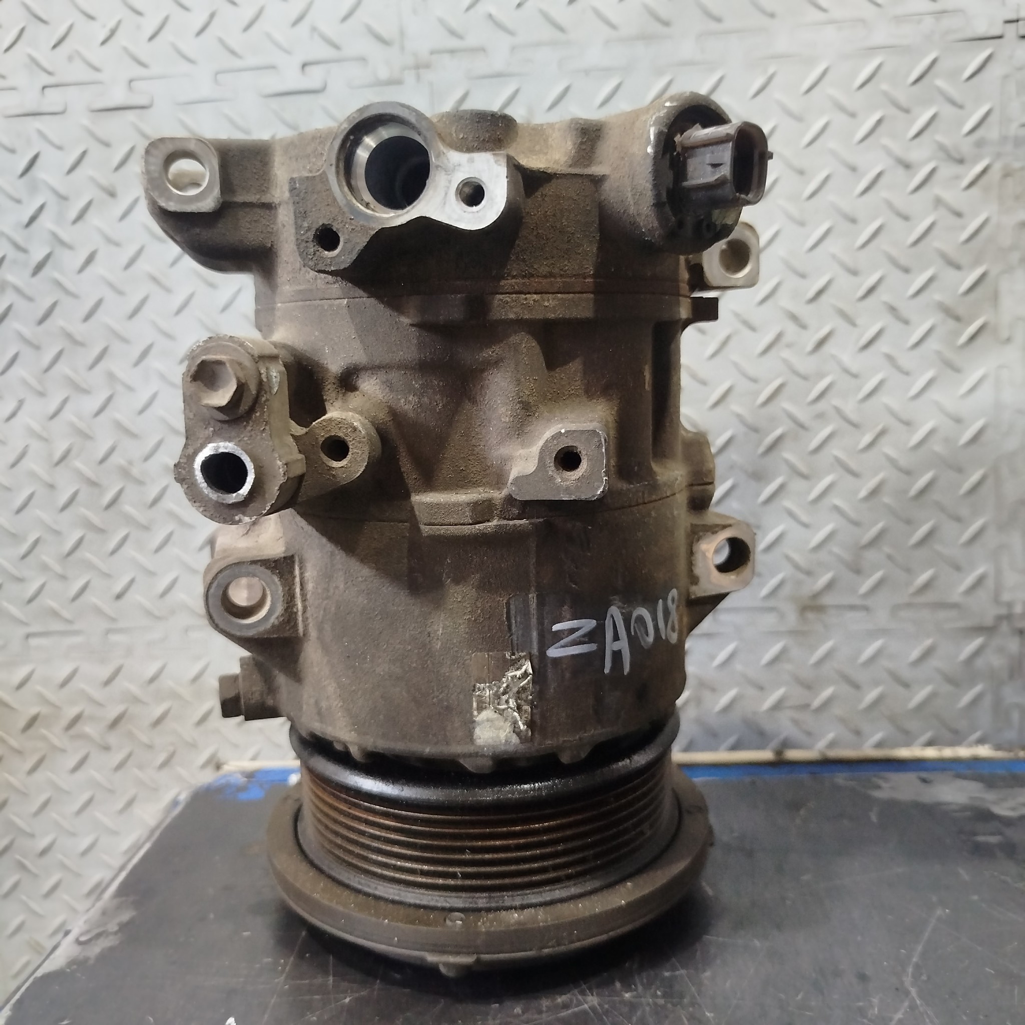 КОМПРЕССОР КОНДИЦИОНЕРА TOYOTA DAIHATSU 8831006240 ZA018Z
