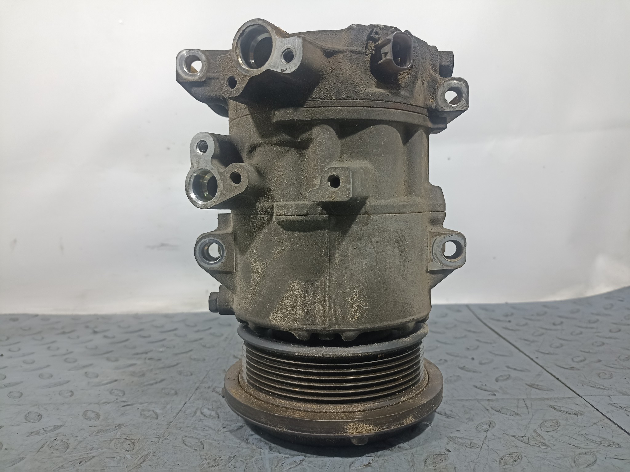 КОМПРЕССОР КОНДИЦИОНЕРА TOYOTA DAIHATSU 8831006240 P013Z