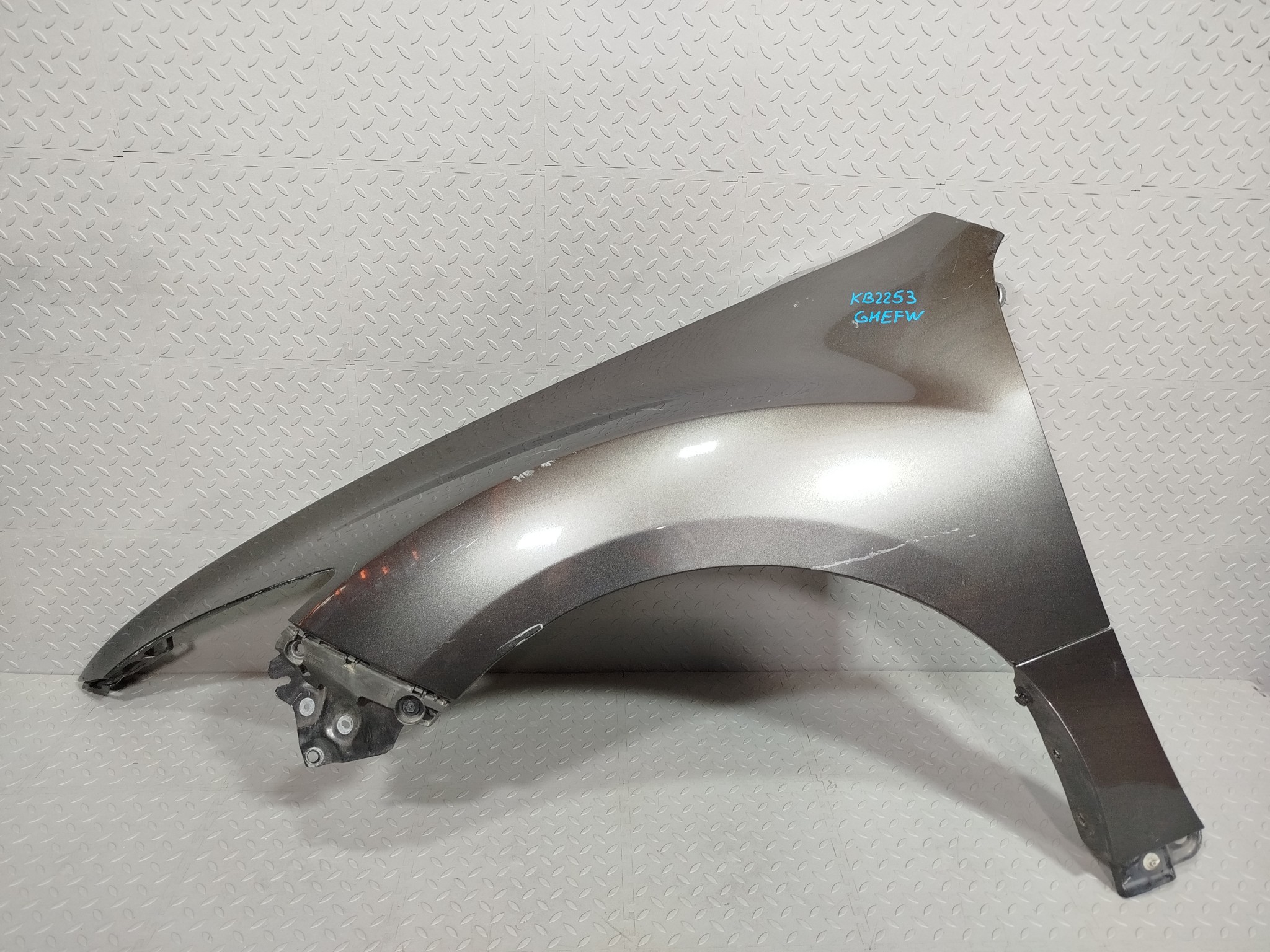КРЫЛО MAZDA ATENZA MAZDA6 GS1D52210C ПЕРЕДНЕЕ ЛЕВОЕ  серый, 38R KB2253
