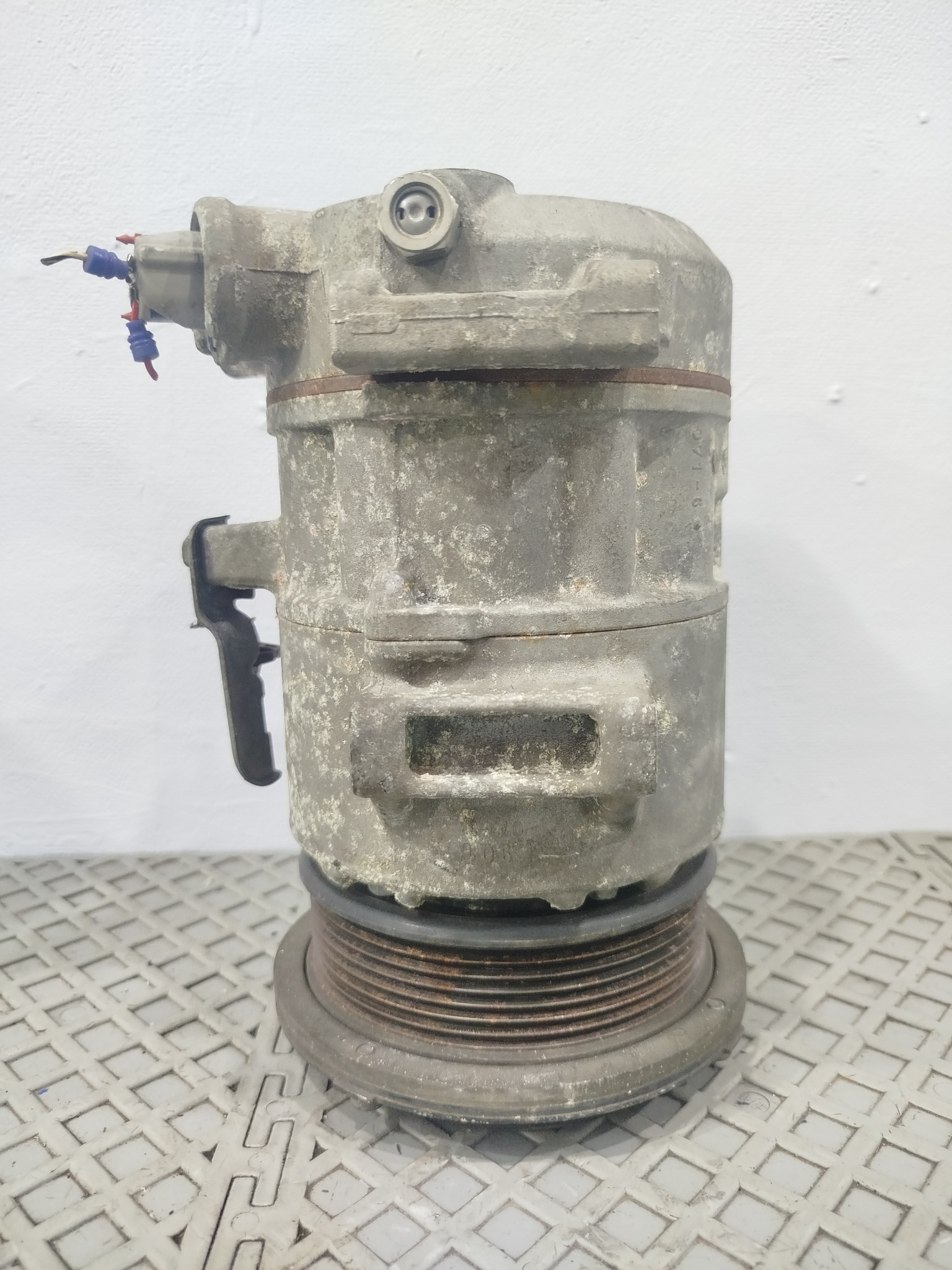 КОМПРЕССОР КОНДИЦИОНЕРА TOYOTA 8831048090 FA440Z