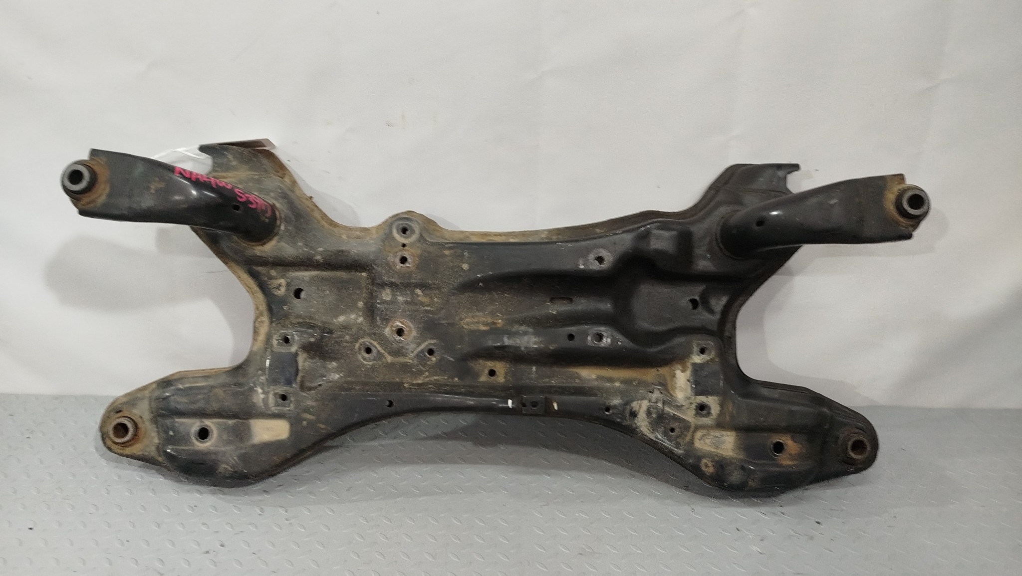 БАЛКА Двигатель/ПОДРАМНИК MITSUBISHI ПЕРЕДНЯЯ MR594300  S3917
