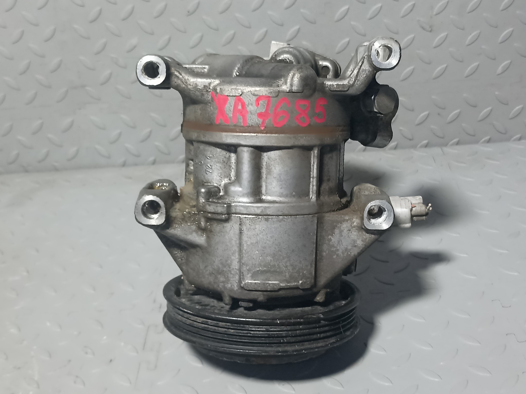 КОМПРЕССОР КОНДИЦИОНЕРА TOYOTA 8831052720 XA7685Z