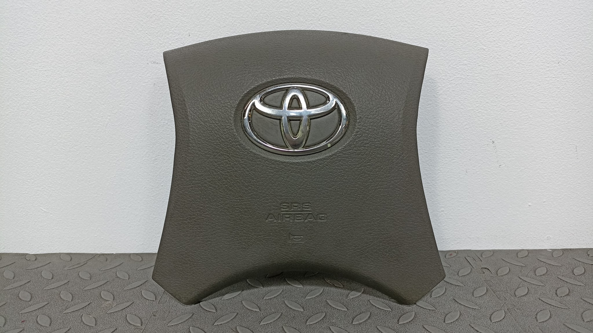 AIRBAG НА РУЛЬ TOYOTA DAIHATSU  черный, 1G3 YE089