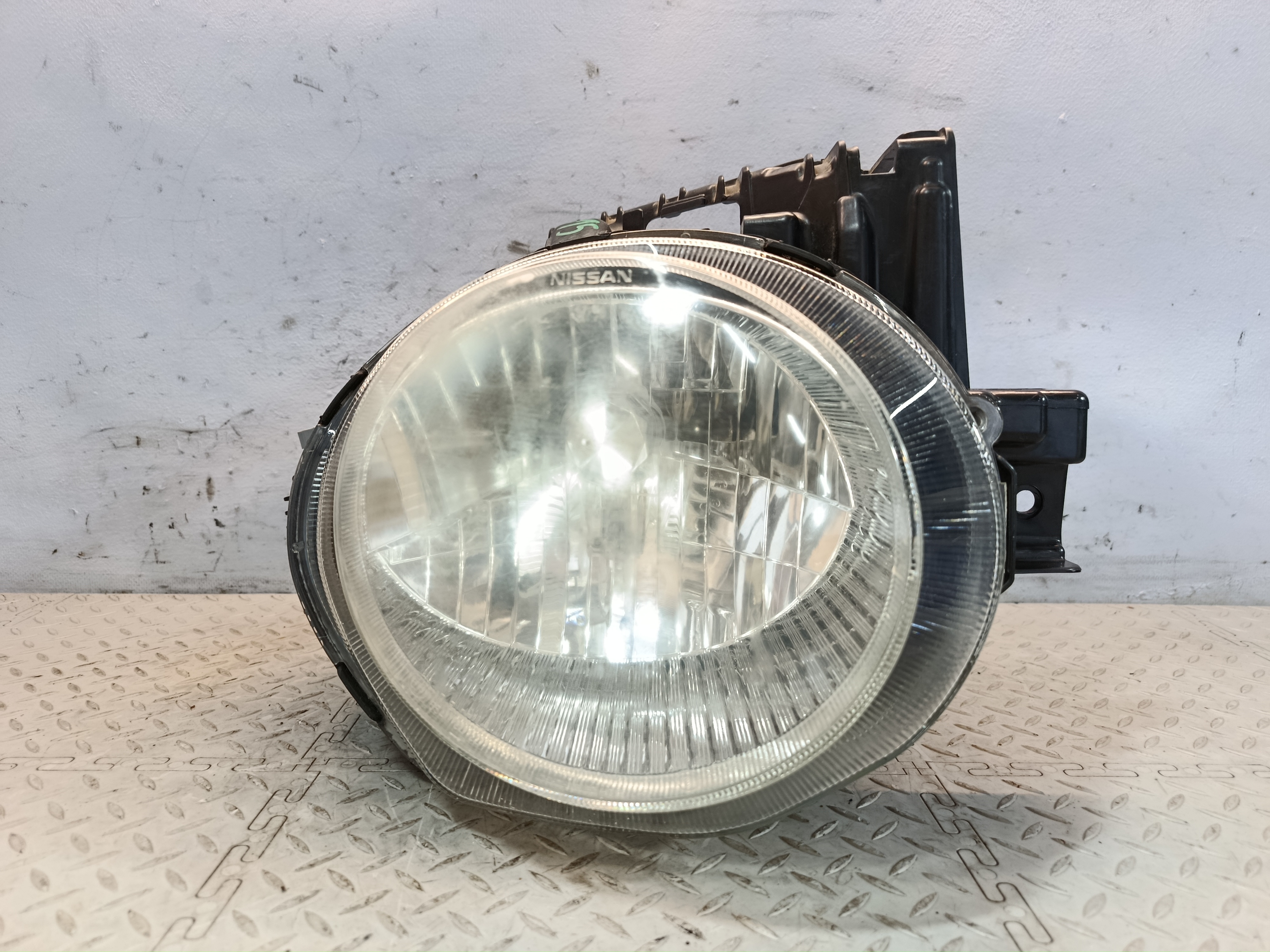 ФАРА NISSAN ПРАВАЯ 260101KL5A S3547Z