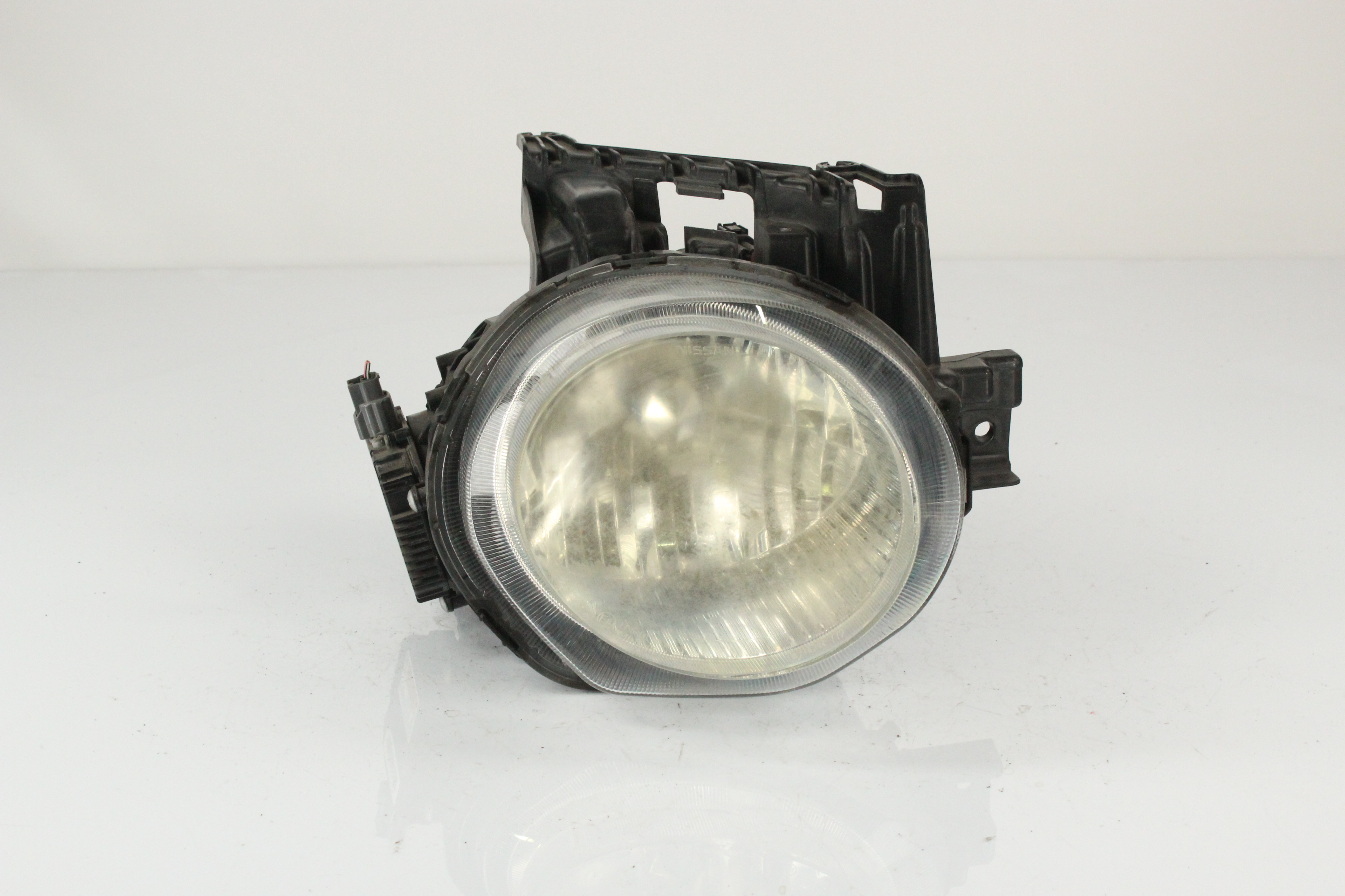 ФАРА NISSAN ПРАВАЯ 260101KL5A S3385Z